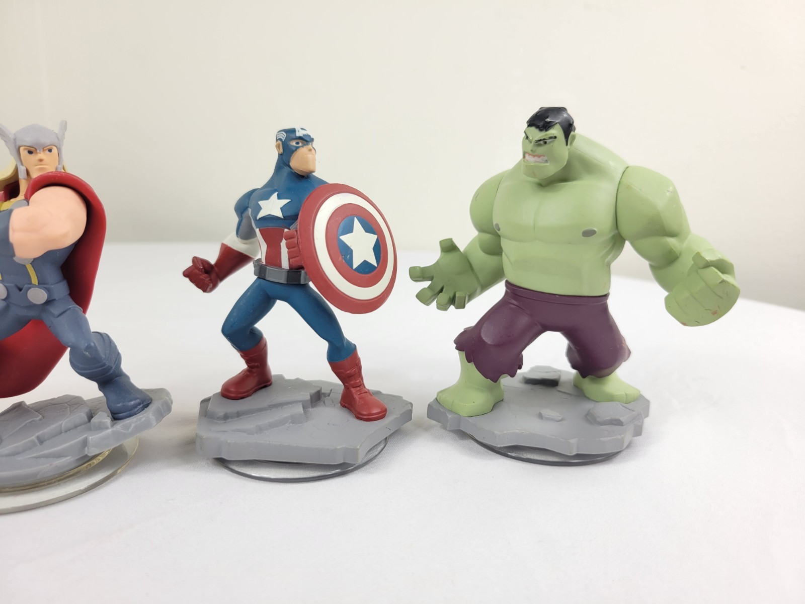 Disney Infinity 2.0 Edition Venom Thor Iron Man Hulk Captain America Lot of 7