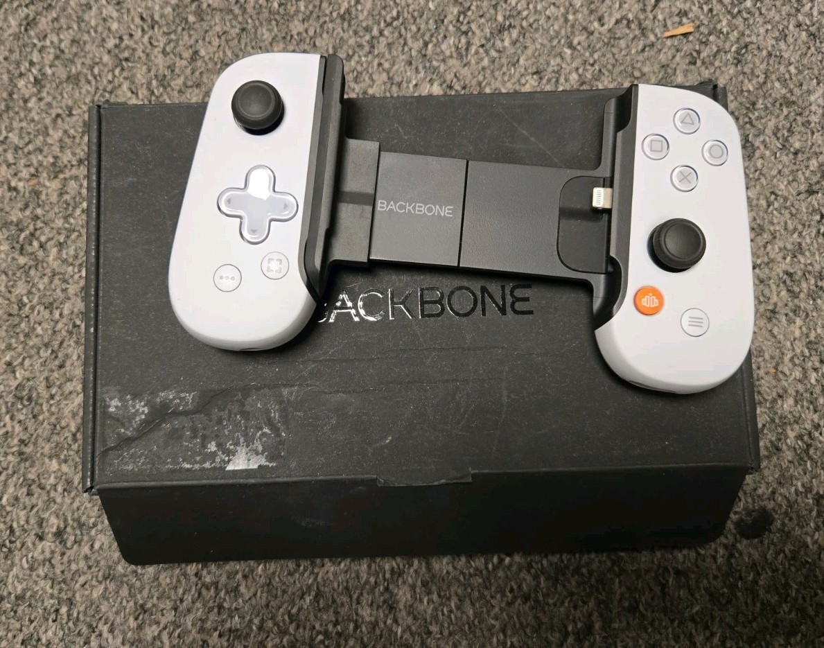 Backbone One USB-C Mobile Gaming Controller for iPhone Untested