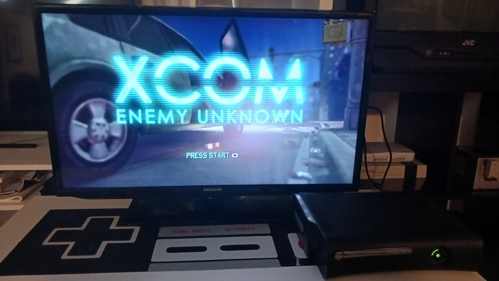 XCOM: Enemy Unknown – Xbox 360 – Clean in Box – Tested & Working