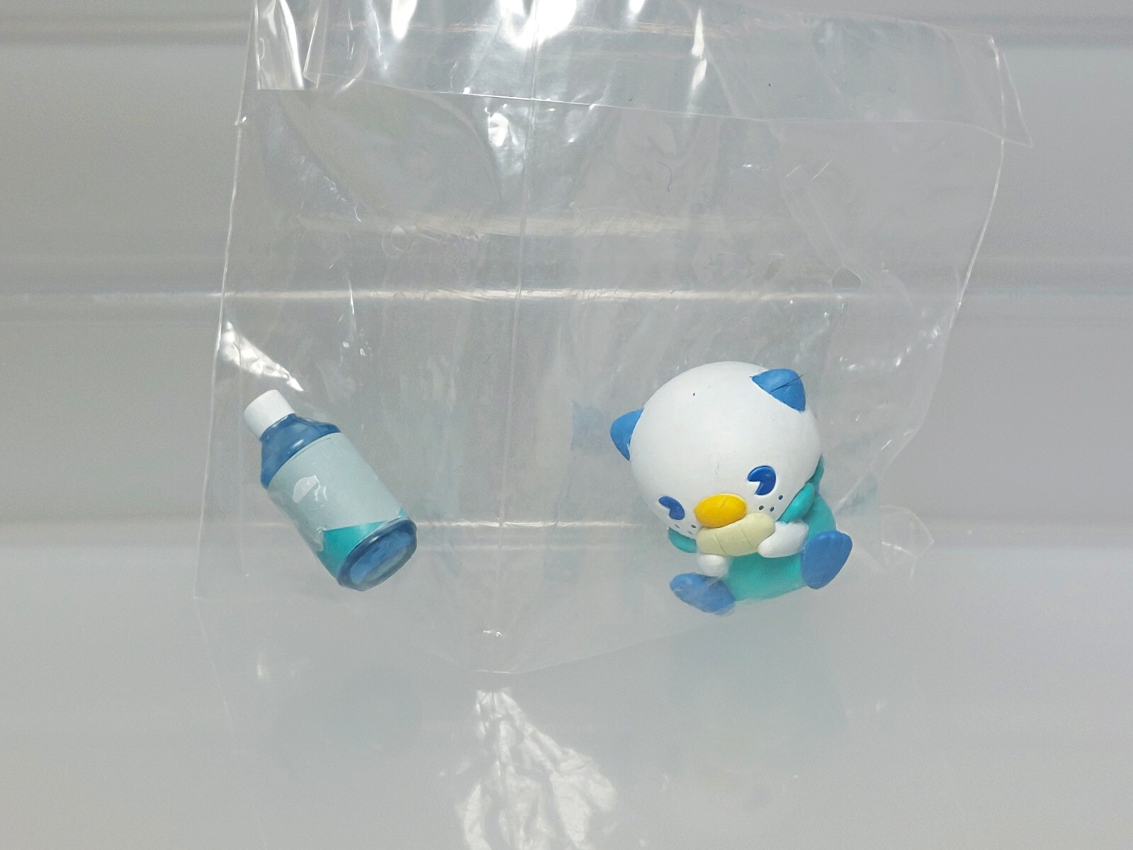 Pokemon Center Japan 2019 Figure Collection Oishii Mizu Oshawott New 0.8in