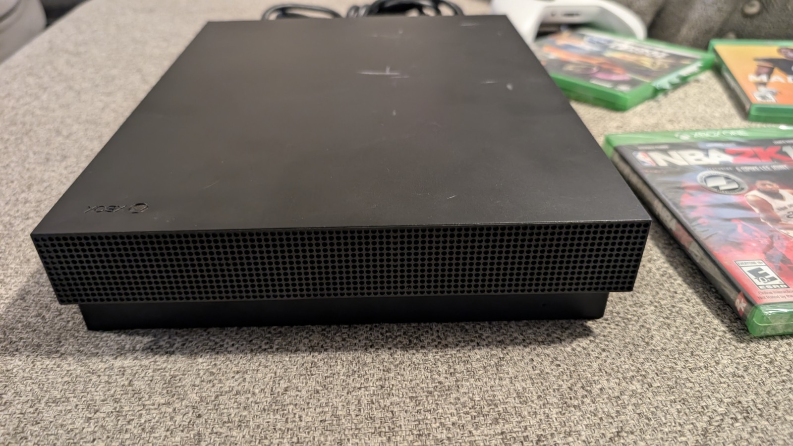 Microsoft Xbox One X 1TB Black Home Console Bundle 1 Controller 5 Games READ