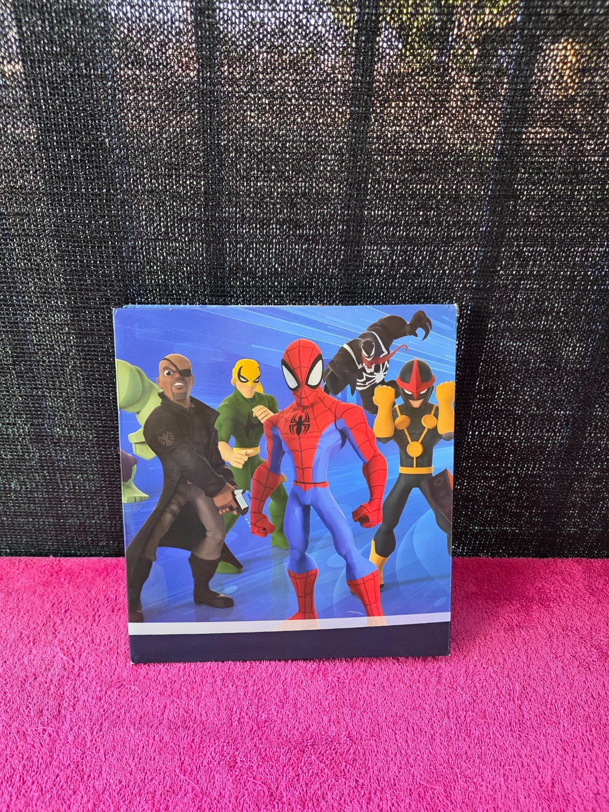 Disney Infinity 2.0 Marvel Super Heroes Power Disc Binder Album With 17 Discs