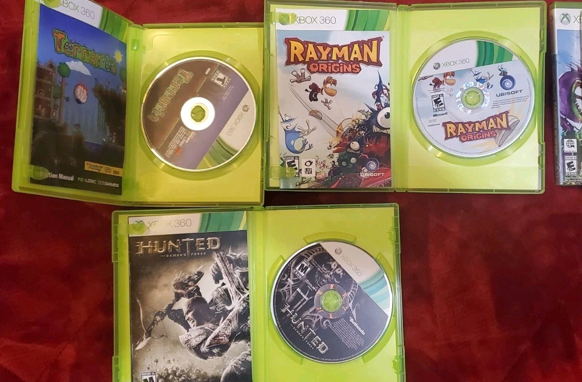 Lot of 7 Xbox 360 games Shrek Terraria Rayman Origins Hunted De Blob 2, Top Spin