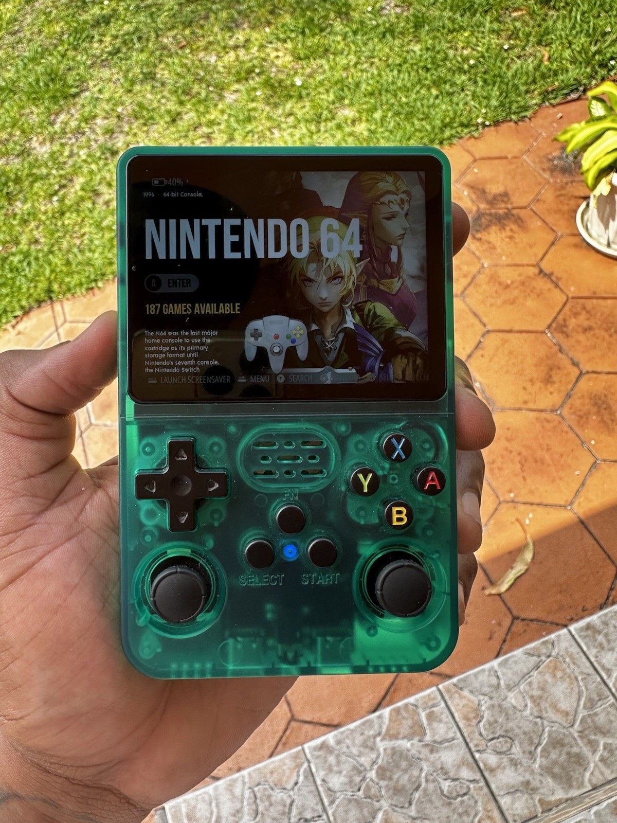 R36S Handheld Game Console Transparent Green, Wi-Fi, USB-C, 640×480