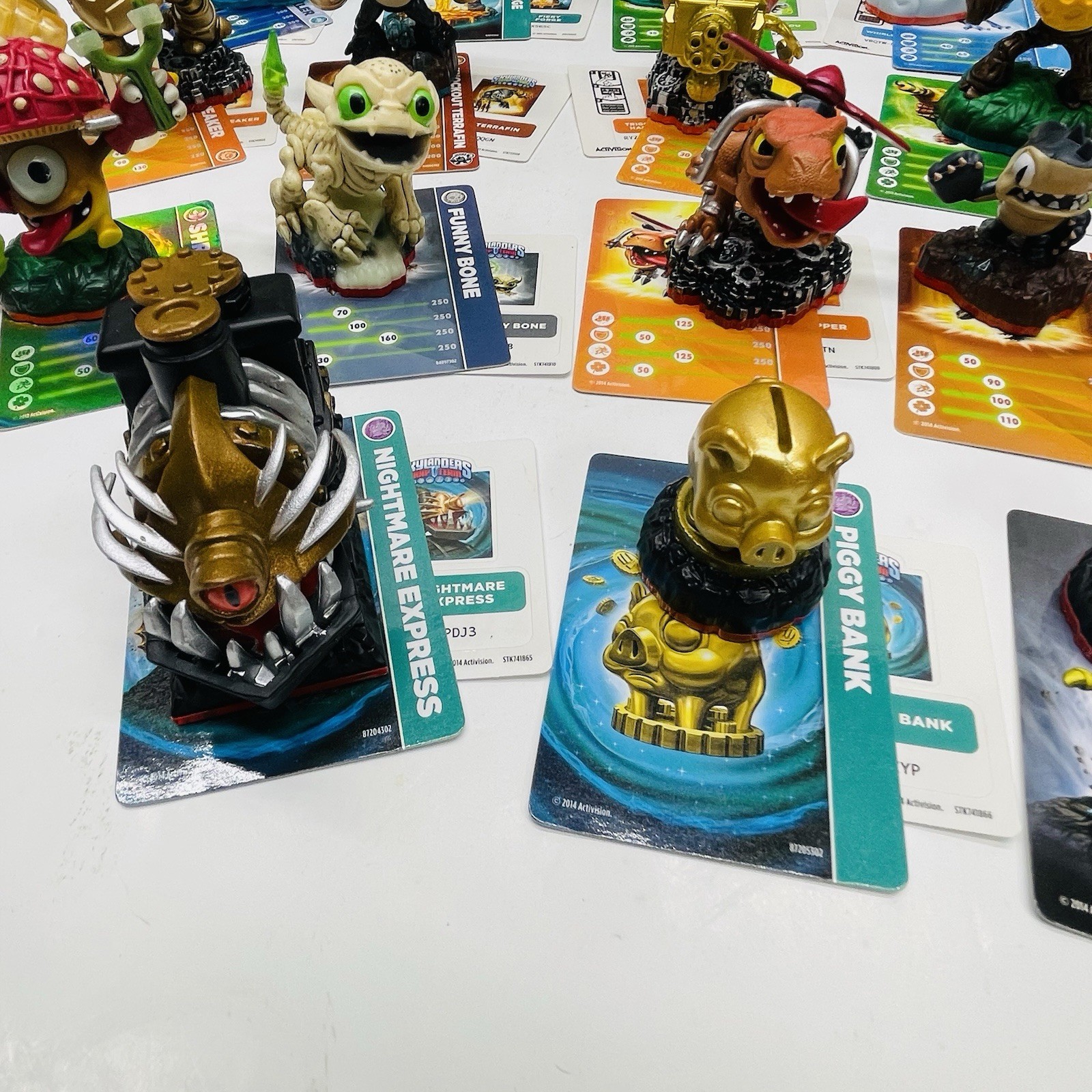 Skylanders Spyro Giants Swap Force LOT OF 40 Figures w/ Cards + Stickers + Case