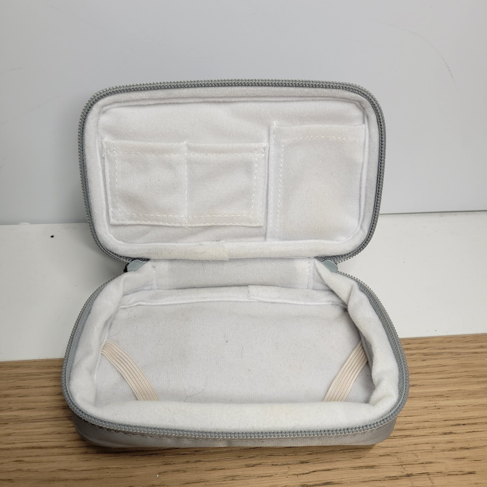 Nintendo 3DS Soft Side Case – Black And Gray – Used Condition (A)
