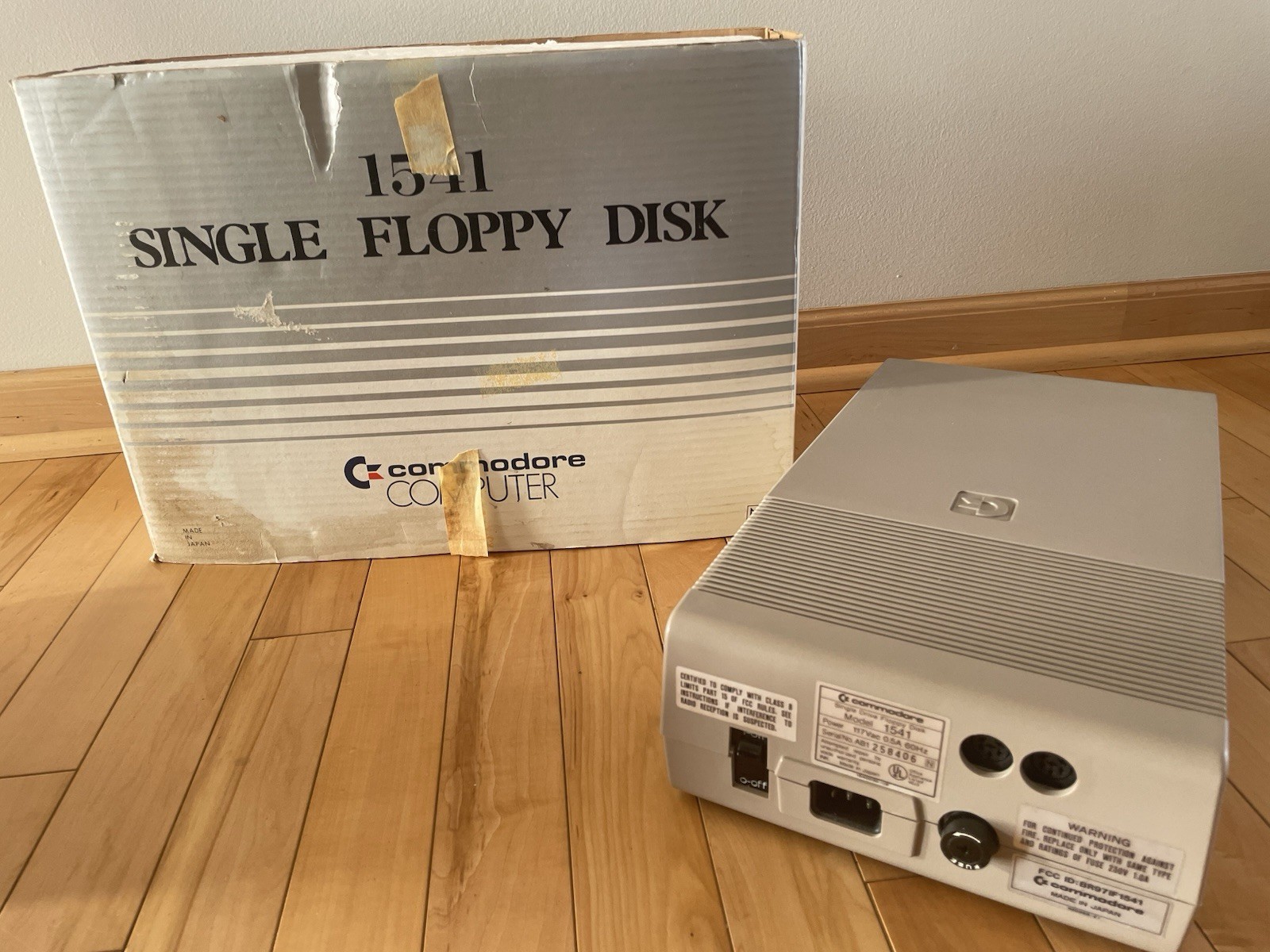 RARE Vintage Original Commodore 64 Console & 1541 Disk Drive Pristine Condition