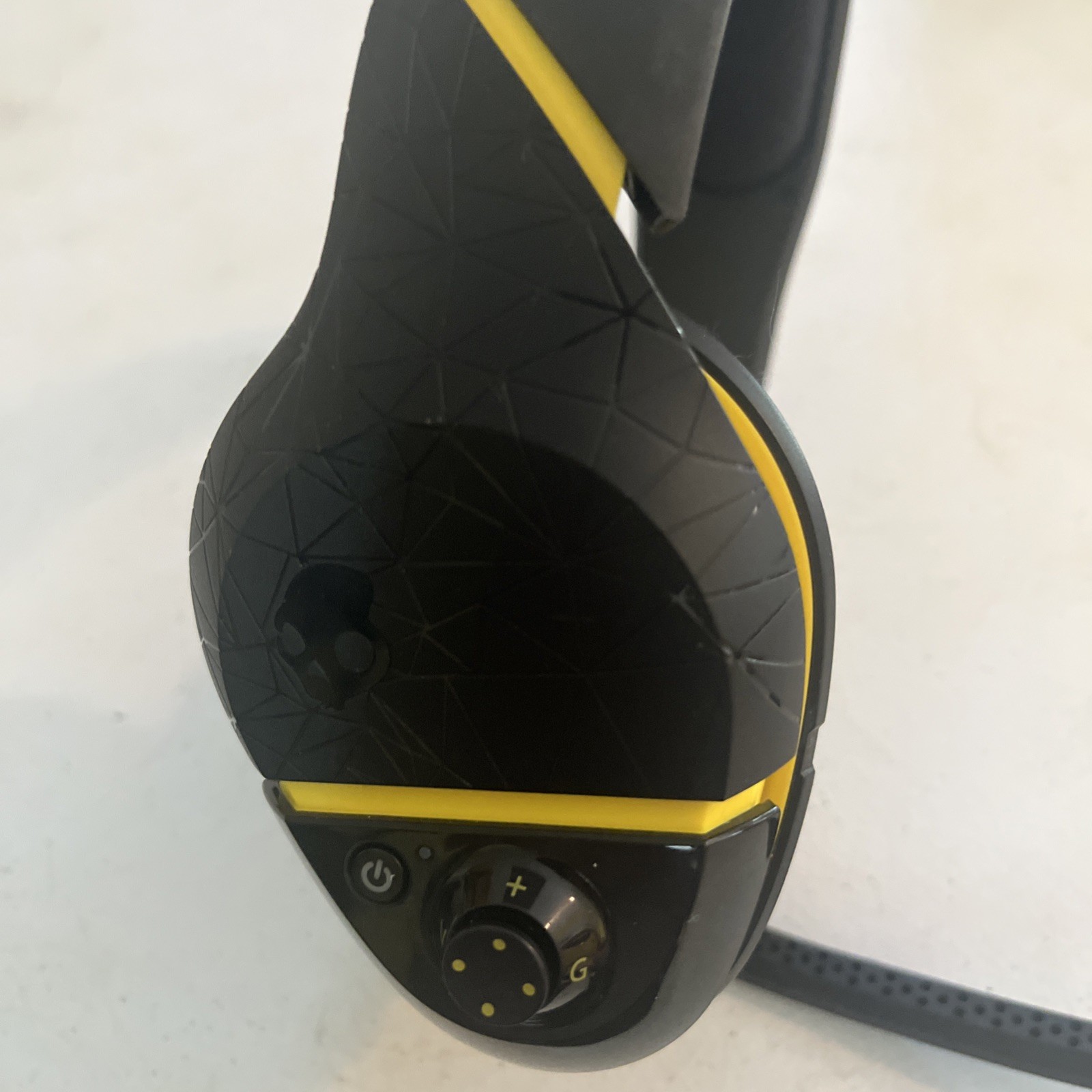 Black/Yellow Skullcandy PLYR 2 Wireless Gaming Headset