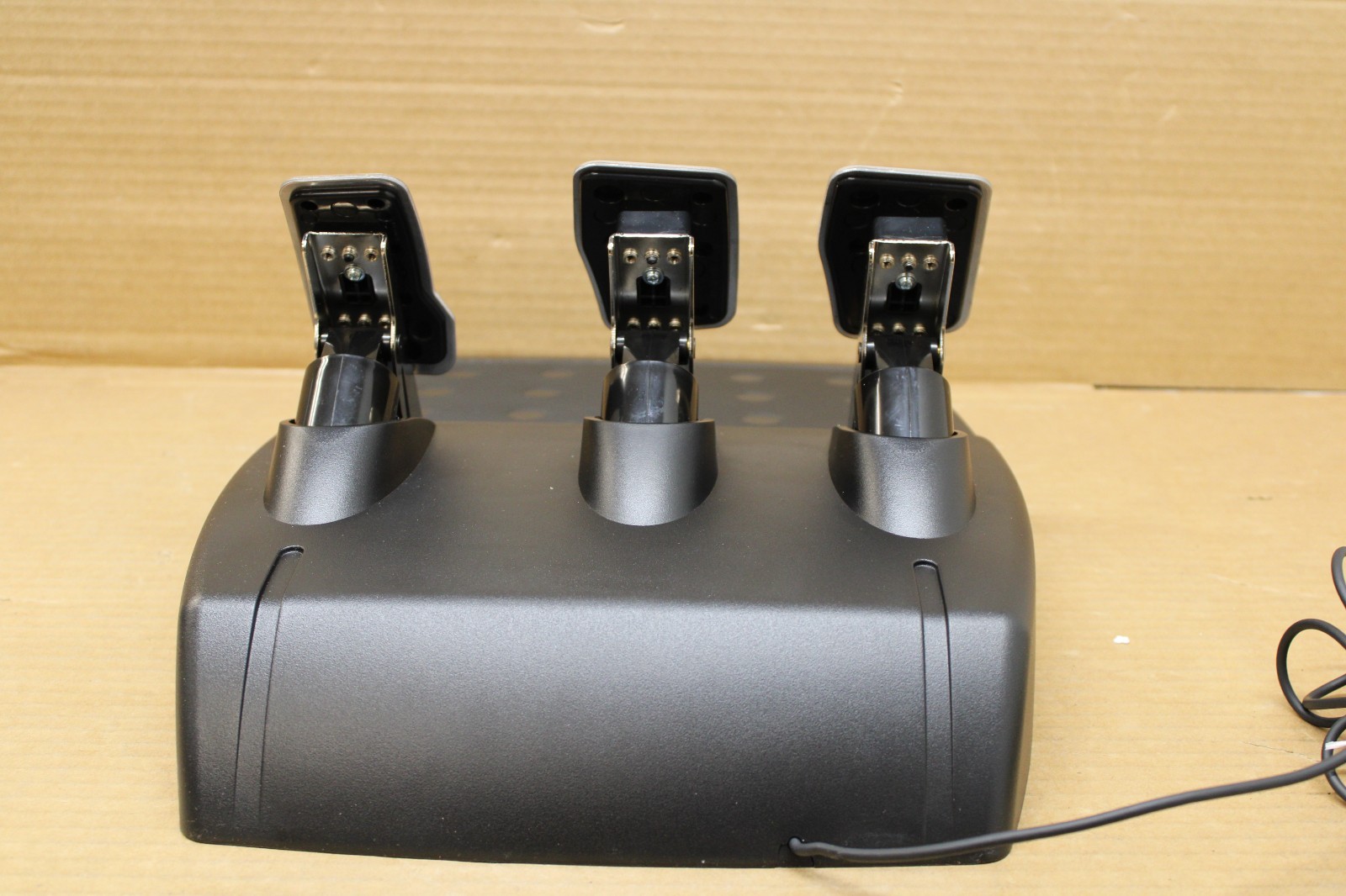 Logitech G923 Racing Wheel and Pedals Set for PC, PS4, PS5