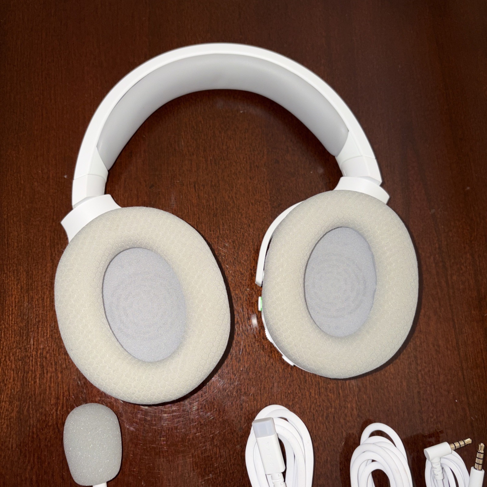 OPEN BOX Razer Barracuda X Wireless Gaming Headset – Mercury White