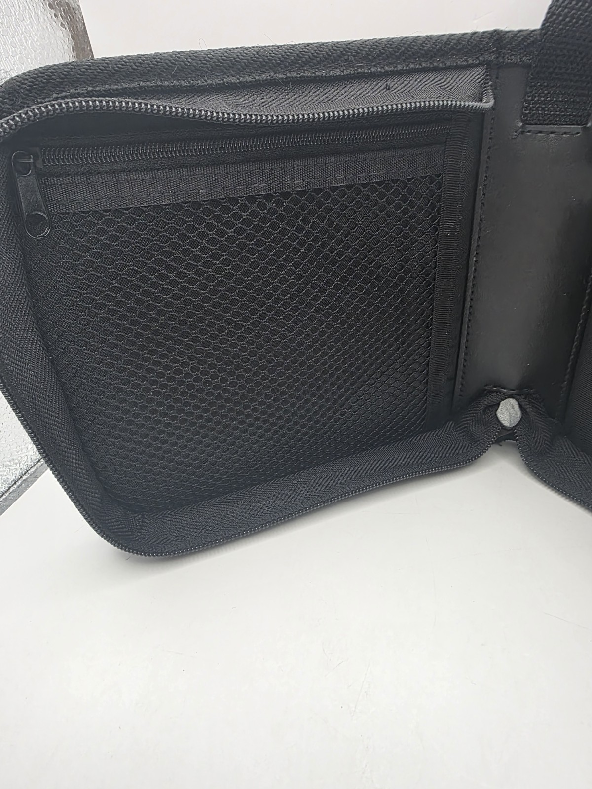 Nintendo 64 Sports Game Carrying Case N64 Travel Bag Holder Storage Zip Up