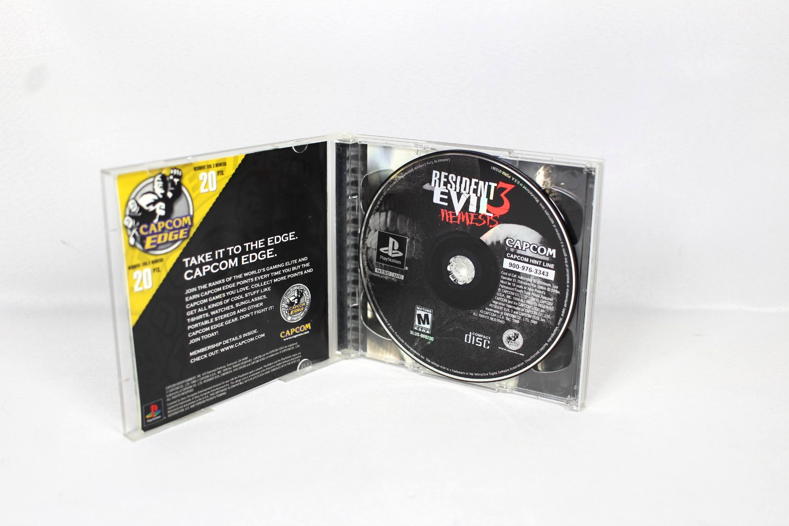 RESIDENT EVIL 3 NEMESIS PLAYSTATION 1 GAME W/DEMO DISC & REGISTRATION CARD