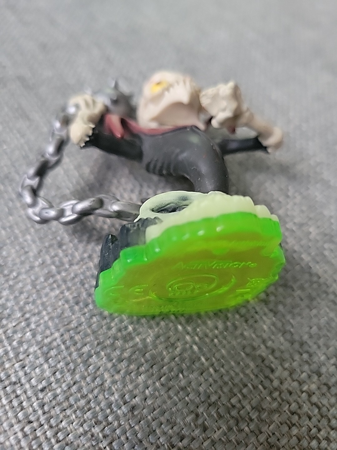 Skylanders Spyros Adventure 83981888 Ghost Roaster Figure 2011 Green Base