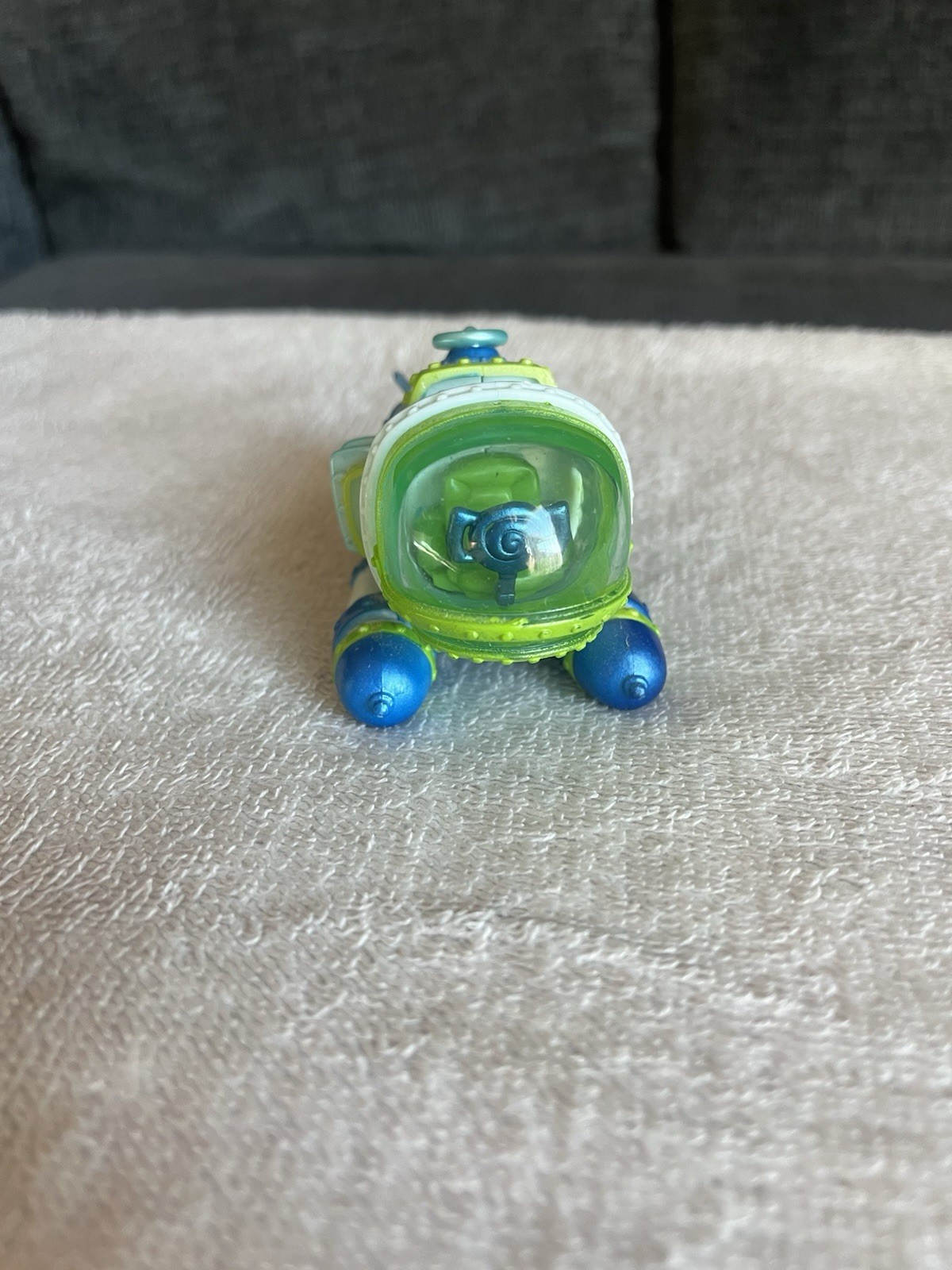 Skylanders Activision Lot Of 9 Skylanders Action Figures & Bowser & Dive Bomber