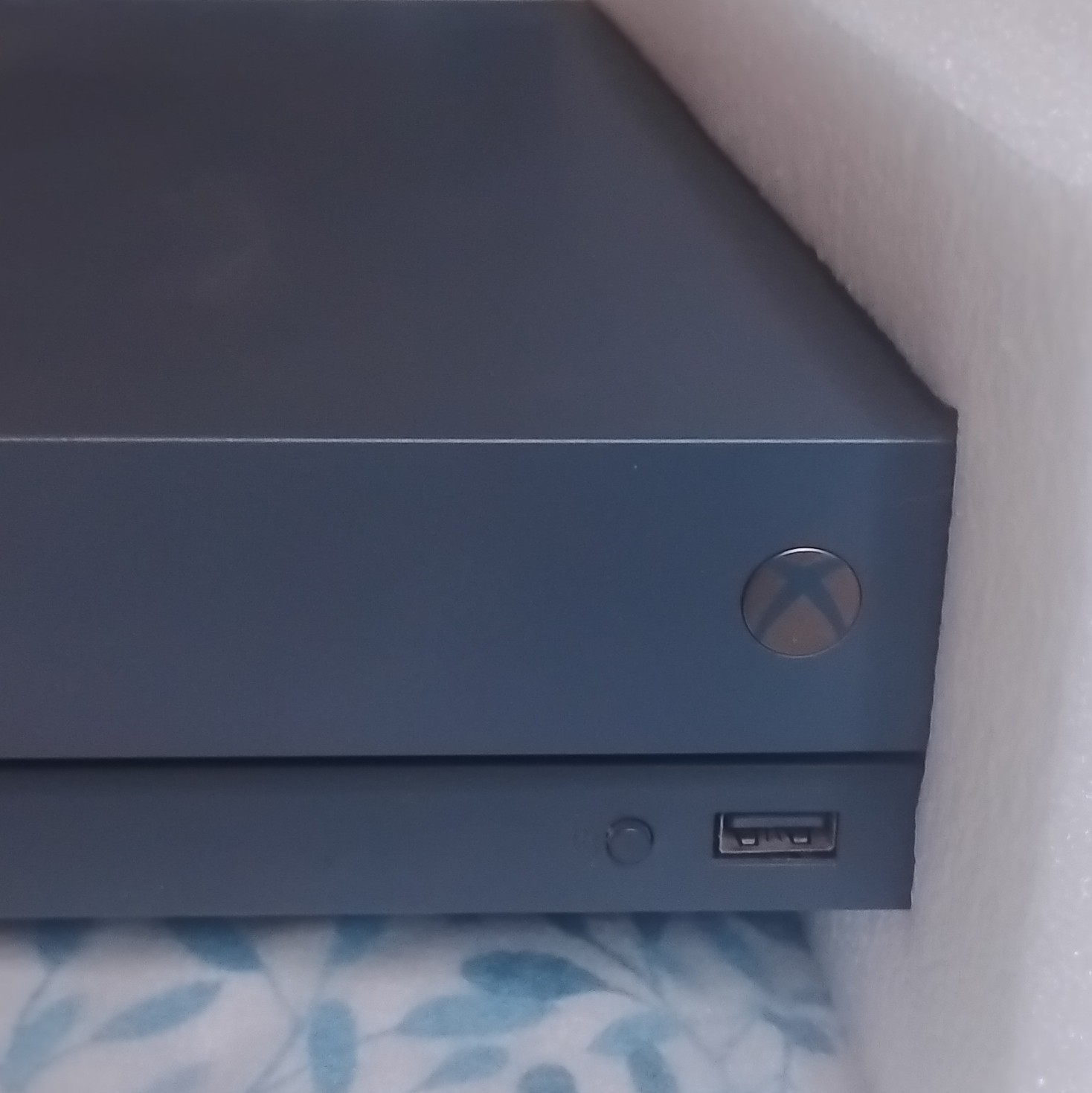 Microsoft Xbox One X 1TB Gold Rush Special Edition Battlefield V Console Rare