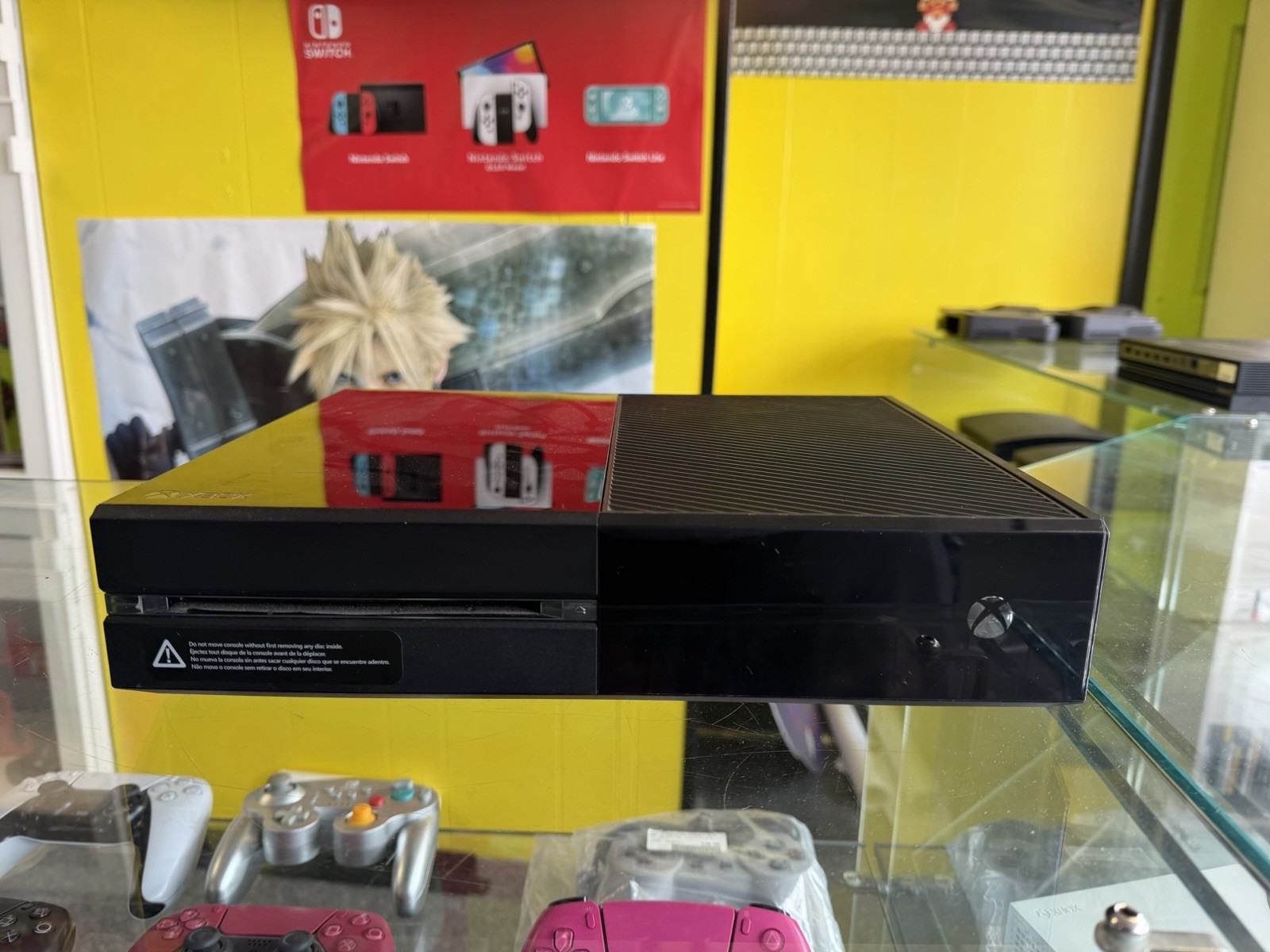 Microsoft Xbox One 500GB Console Black Model 1540 Blu-Ray Compatible 1080p