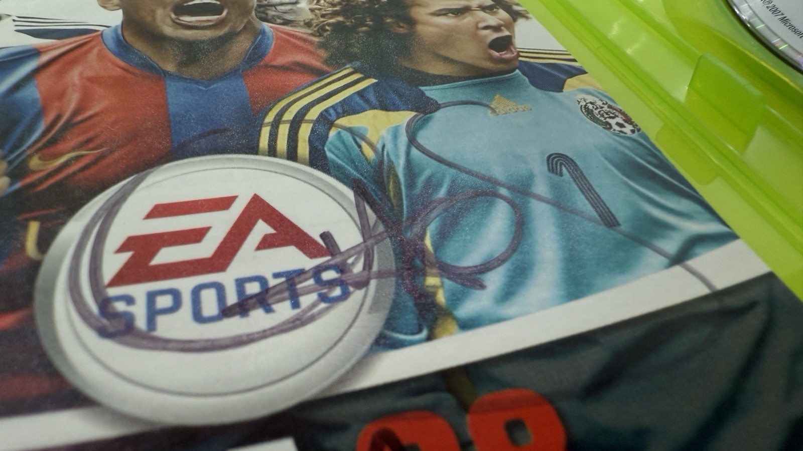 FIFA Soccer 08, Microsoft Xbox 360 (autographed By Memo Ochoa) Club America
