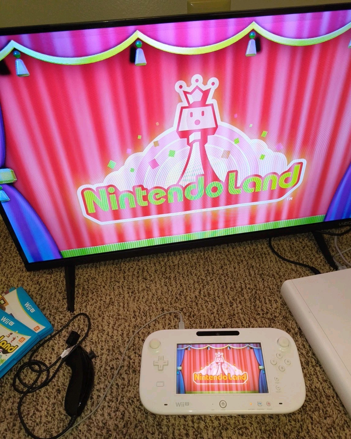 Wii U CONSOLE – USED- SKYLANDERS Swap Force Basic Set – 8GB – WHITE + 8 Games