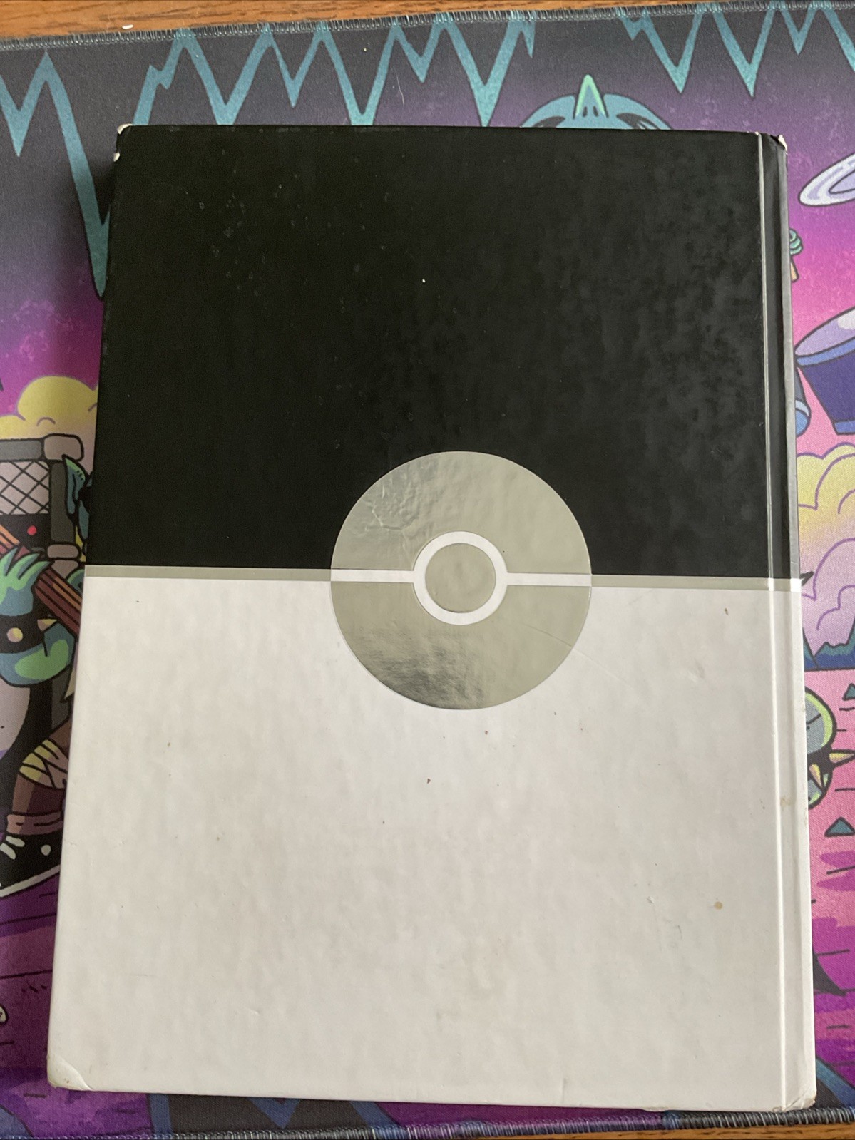 Pokemon Black and White Strategy Guide Collector’s Edition Official Guidebook