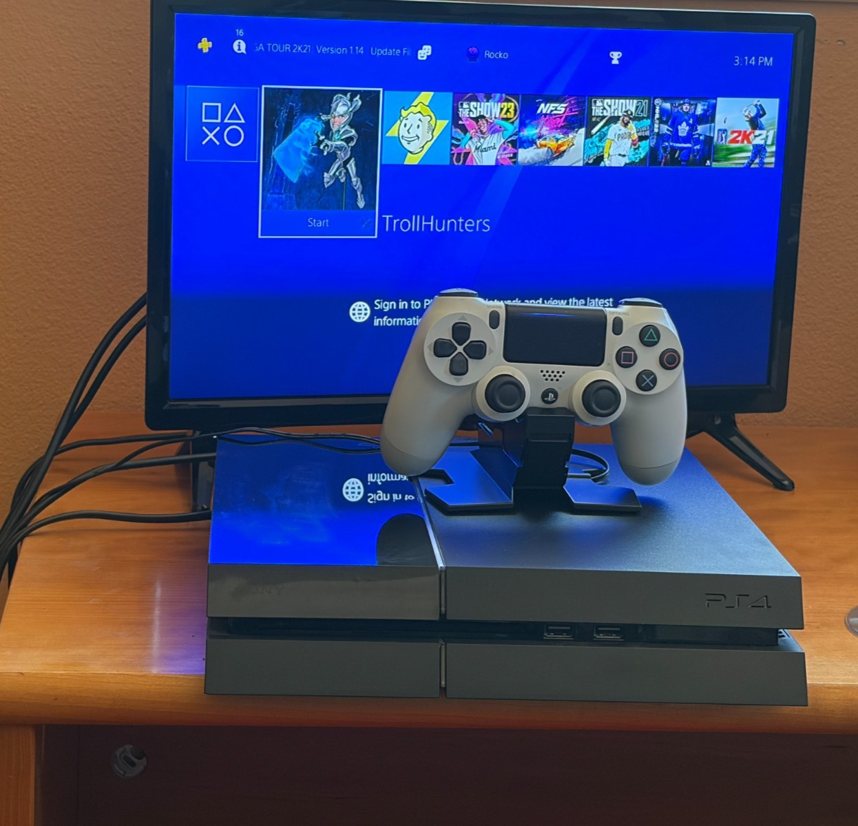 Sony PlayStation 4 PS4 Console 500GB White DualShock 4 Controller Tested Works