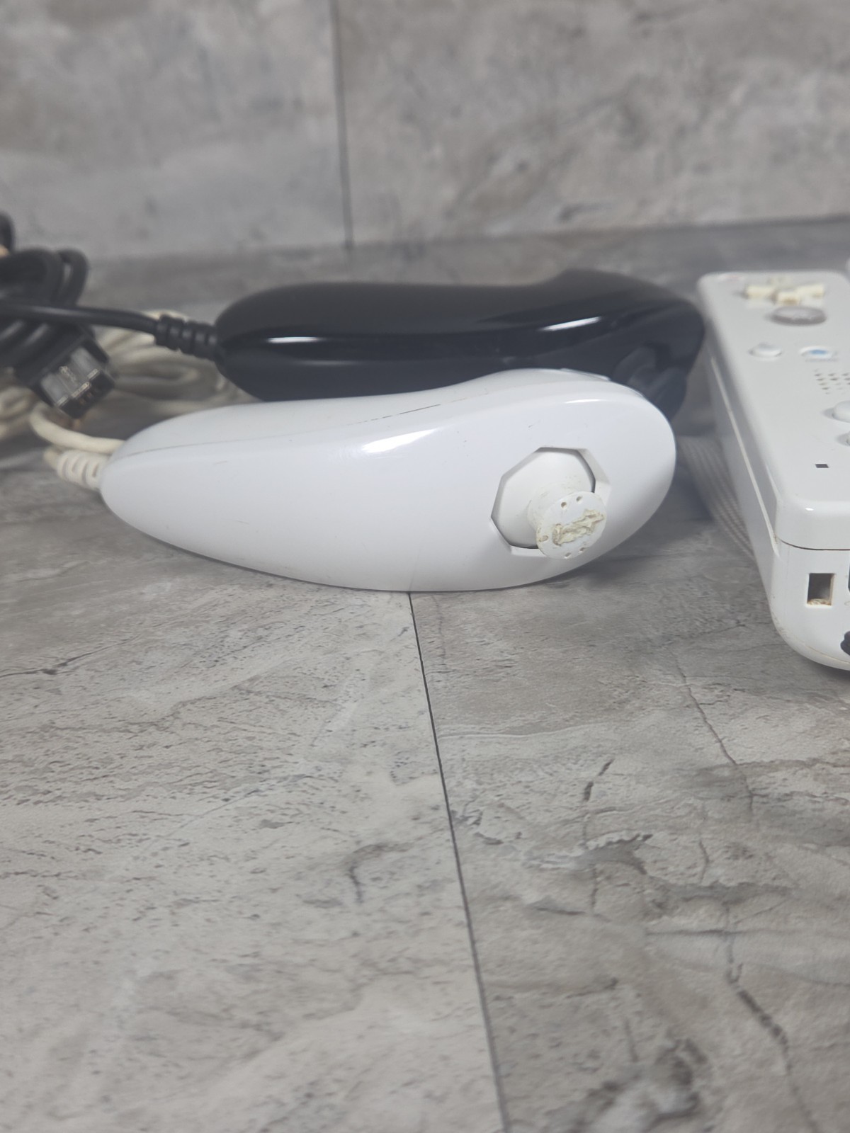 Game Cube Wii Nintendo Controllers Purple White Black Lot Random (5) Not Tested