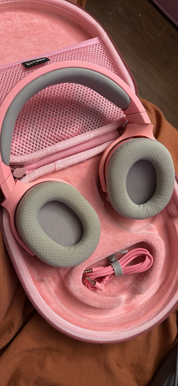 Razer Barracuda X Wireless Gaming Headset – Quartz Pink (RZ04-03800300-R3U1)