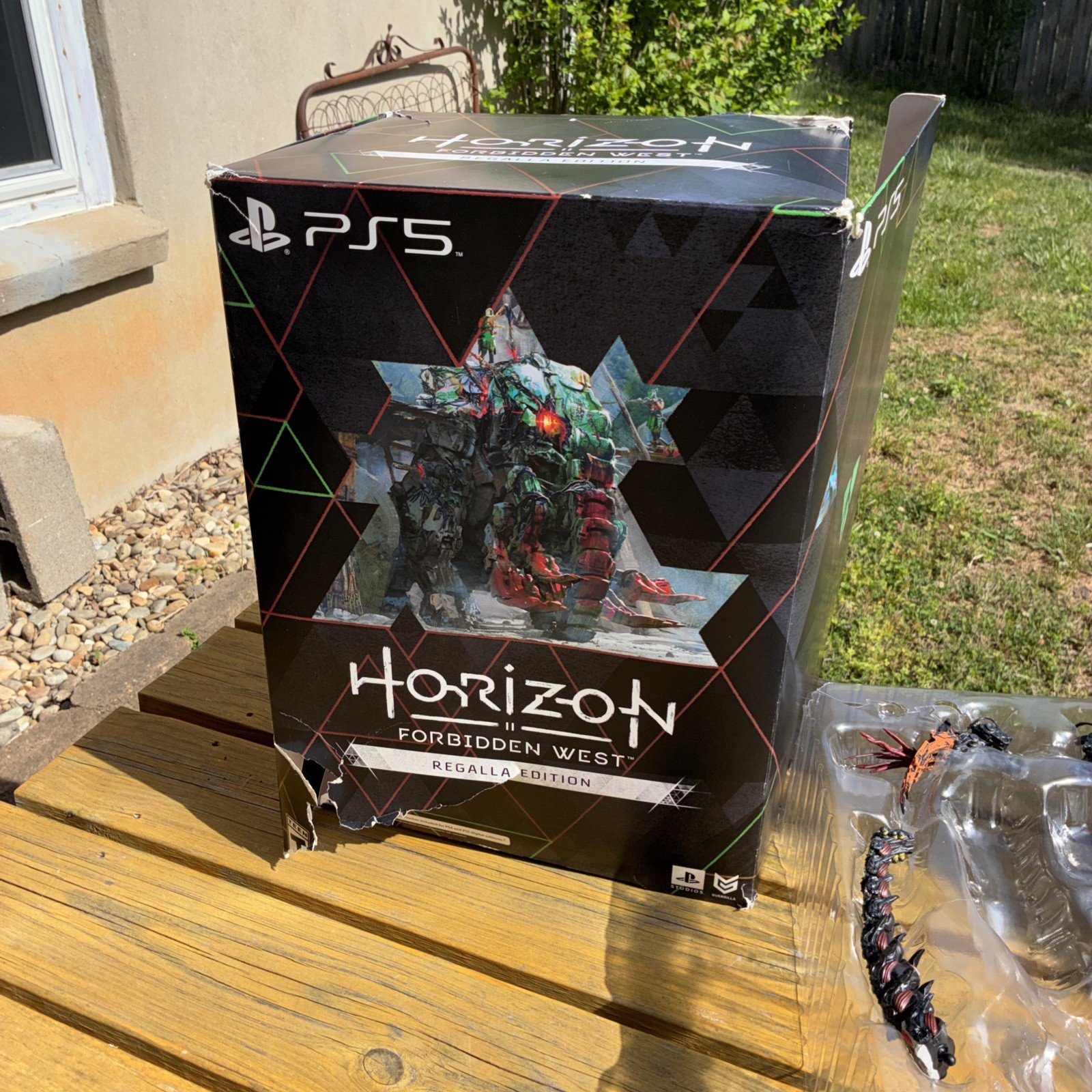 PS5 Horizon Forbidden West Regalla Edition – Statue & Collectibles – NO GAME