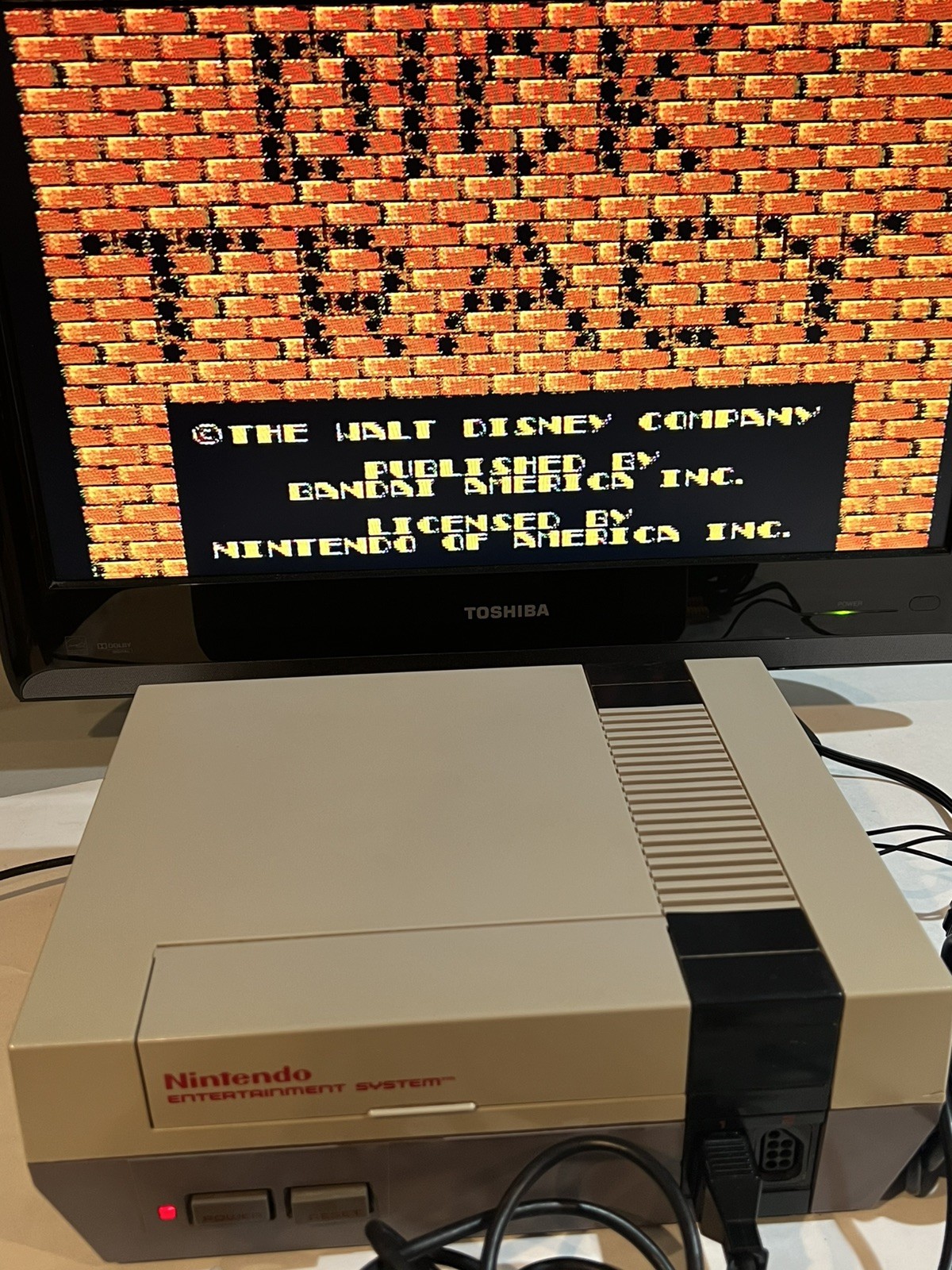 Nintendo NES Console Bundle – 7 Games – 2 Controllers – Tested And Working