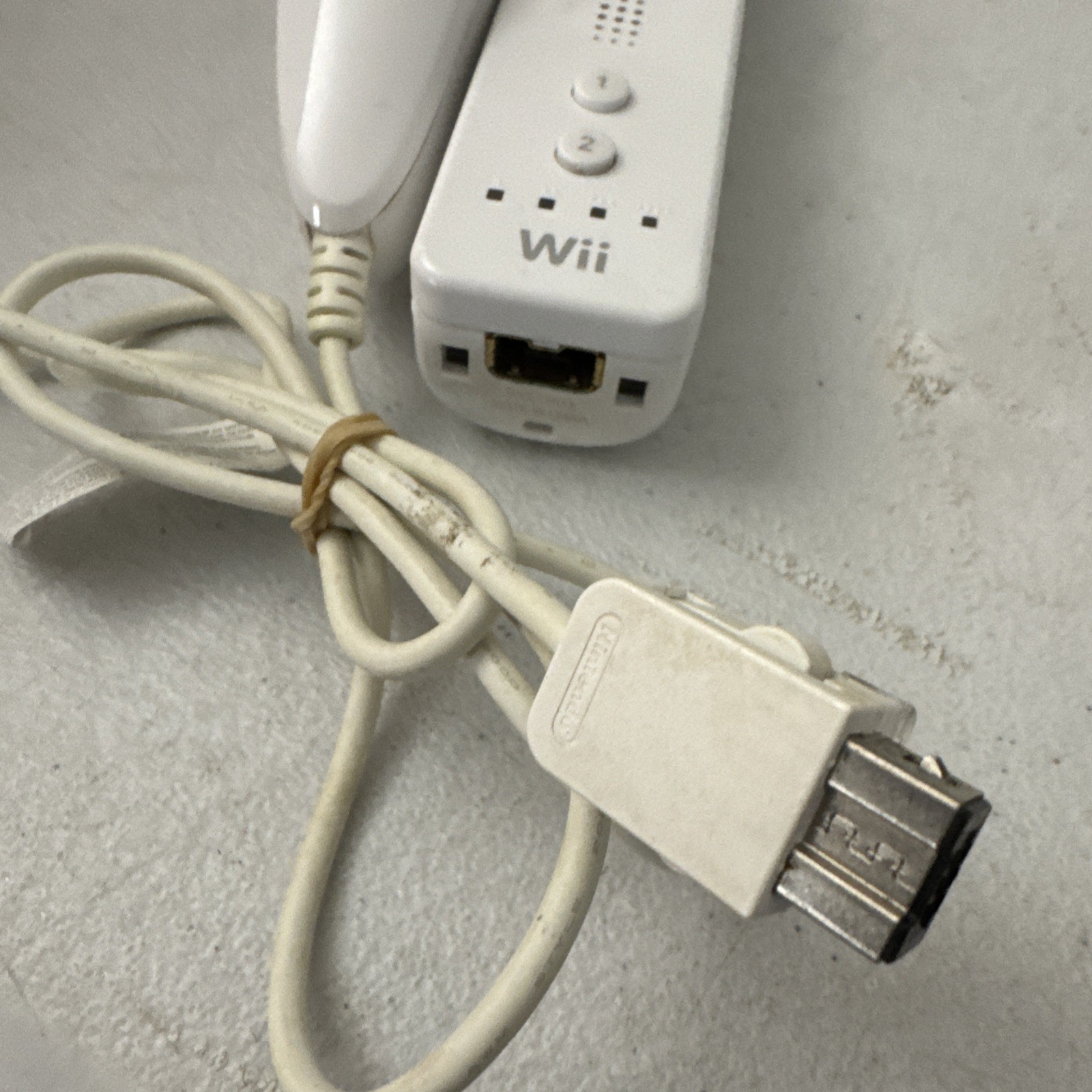 Nintendo Wii White Motion Plus Controller with Nunchuck