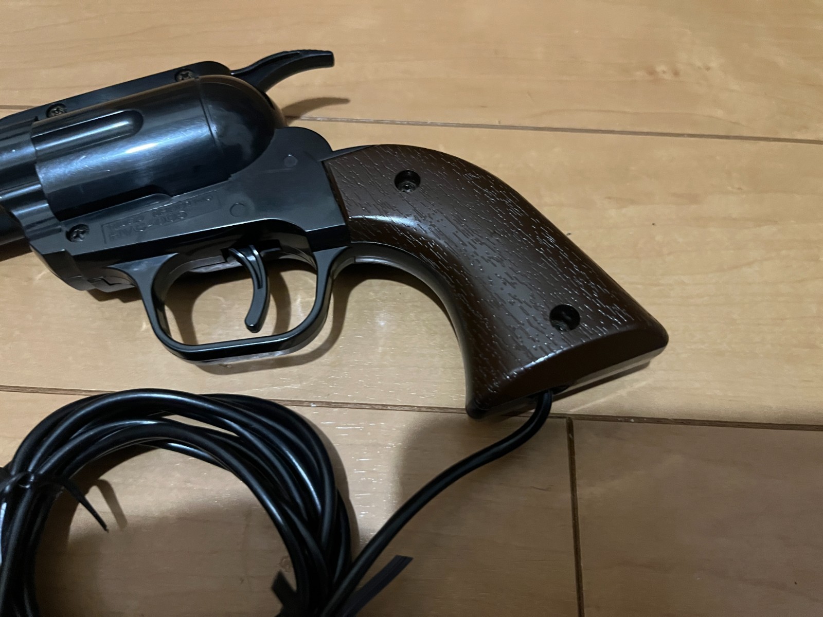 Nintendo Famicom WILD GUNMAN Controller and 3 Games