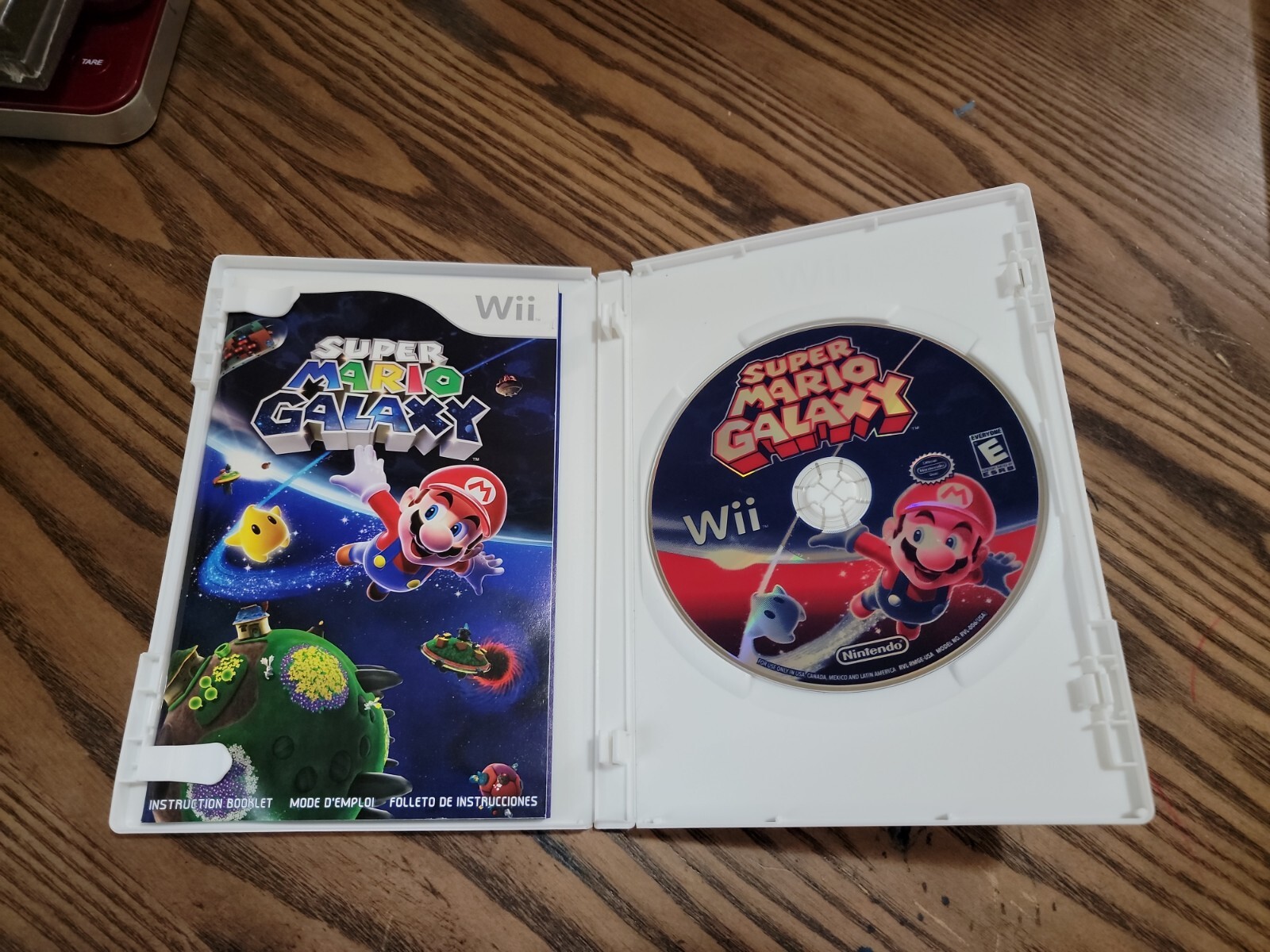 Super Mario Galaxy (Nintendo Wii, 2007) CIB. ACCEPTABLE CONDITION. FREE SHIPPING