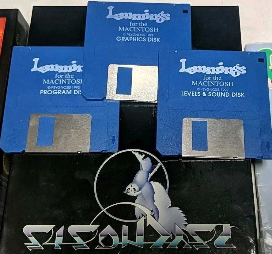 Vintage Marios Game Gallery / Lemmings Apple Macintosh Mac 3.5″ Floppy Disks