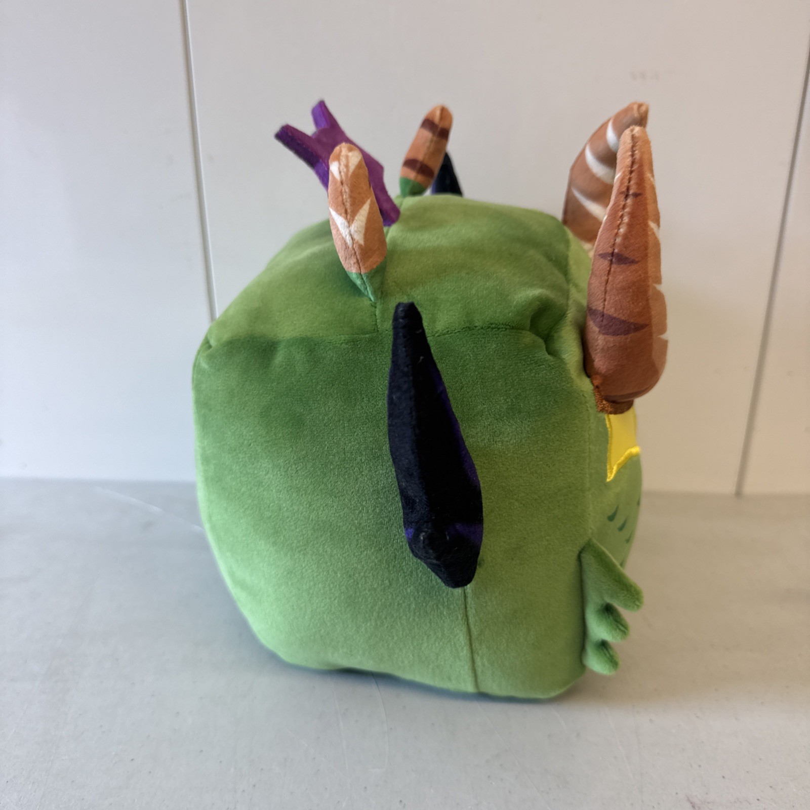 Blox Fruits Dragon Fruit Plushie 8 inches (NO DLC) Excellent Condition