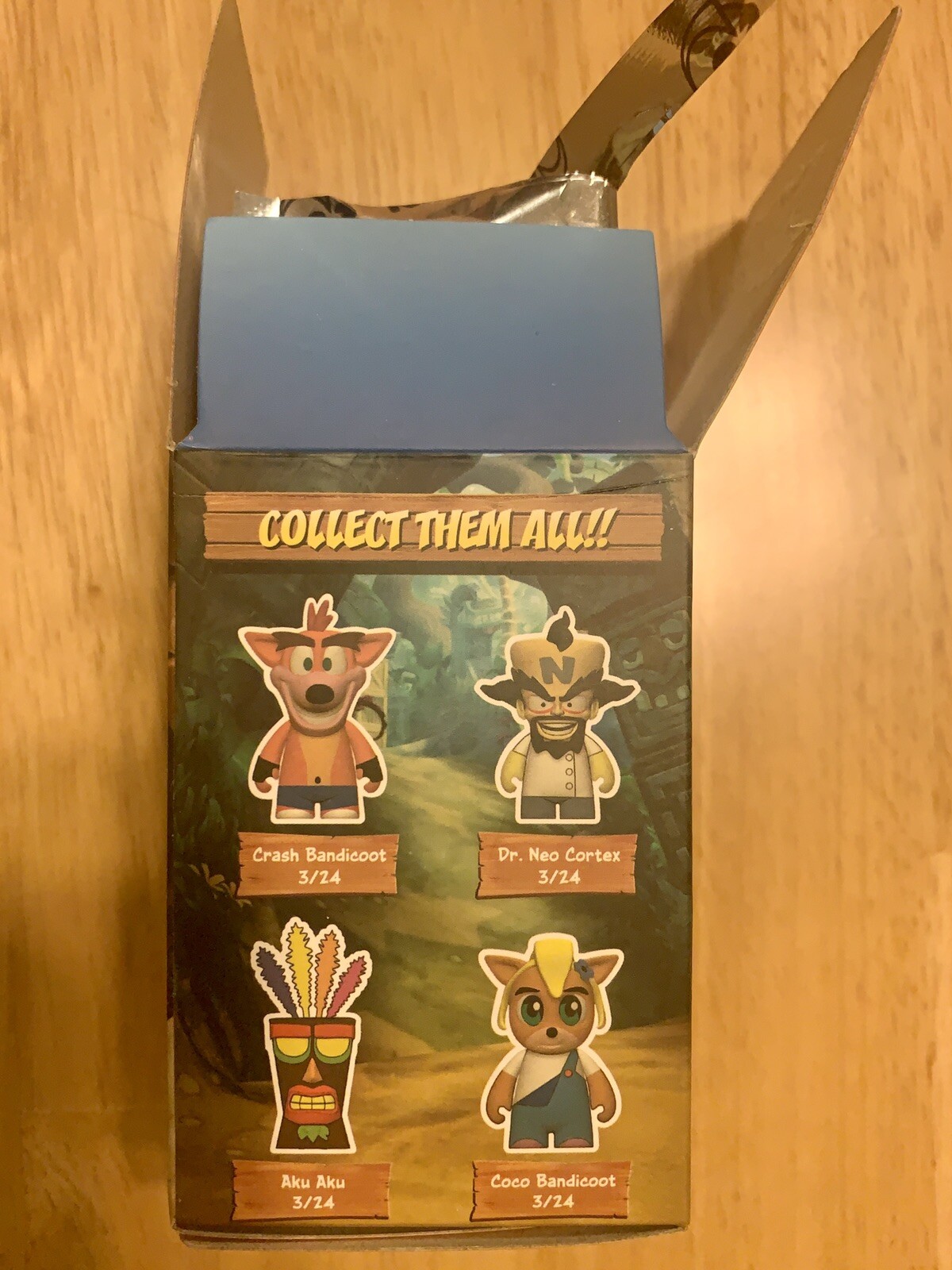 kidrobot CRASH BANDICOOT Vinyl Mini Figure Dr. Neo Cortex NEW OPENED