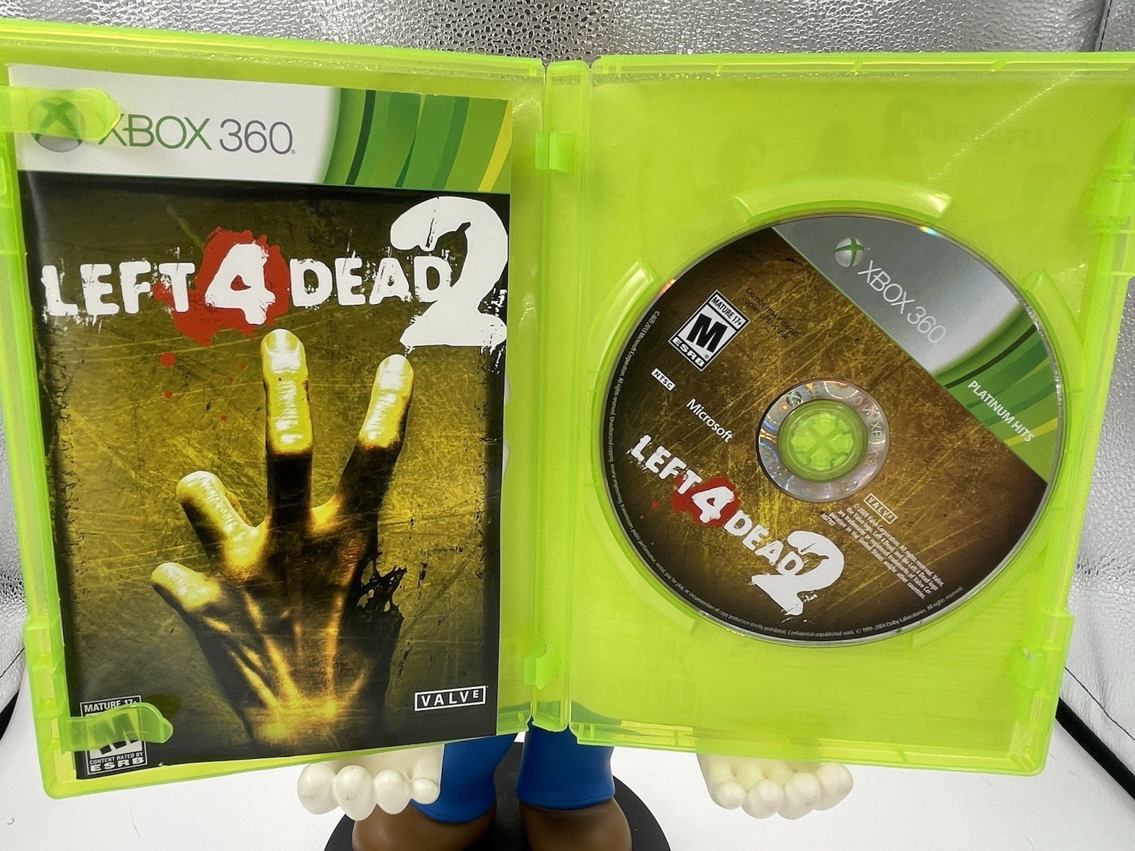 Left 4 Dead 2 (Microsoft Xbox 360, 2011) CIB Complete In Box