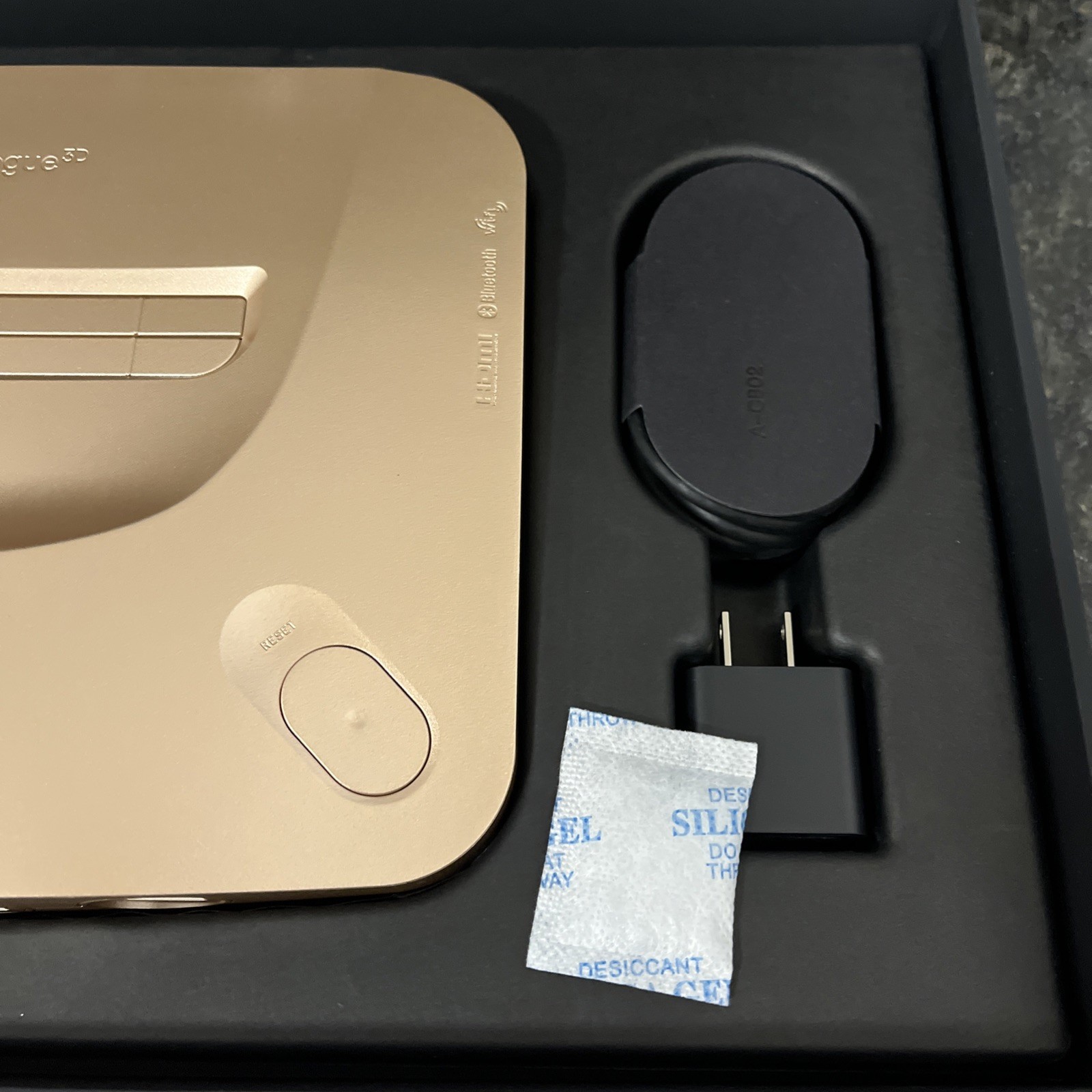 Analogue 3D Gold Limited Edition Console With OEM N64 Controller Open Box Clean