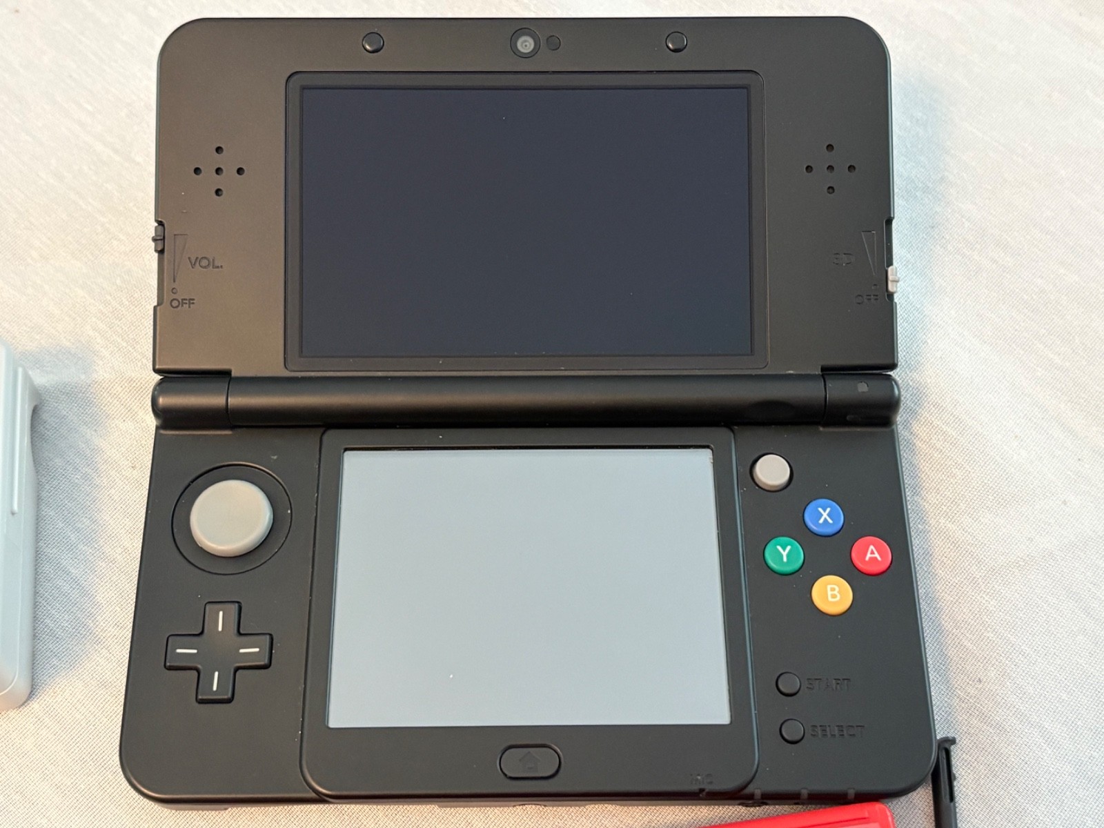 New Nintendo 3DS Super Mario Black Edition Console,Mario Kart 7,Stylus,Charger