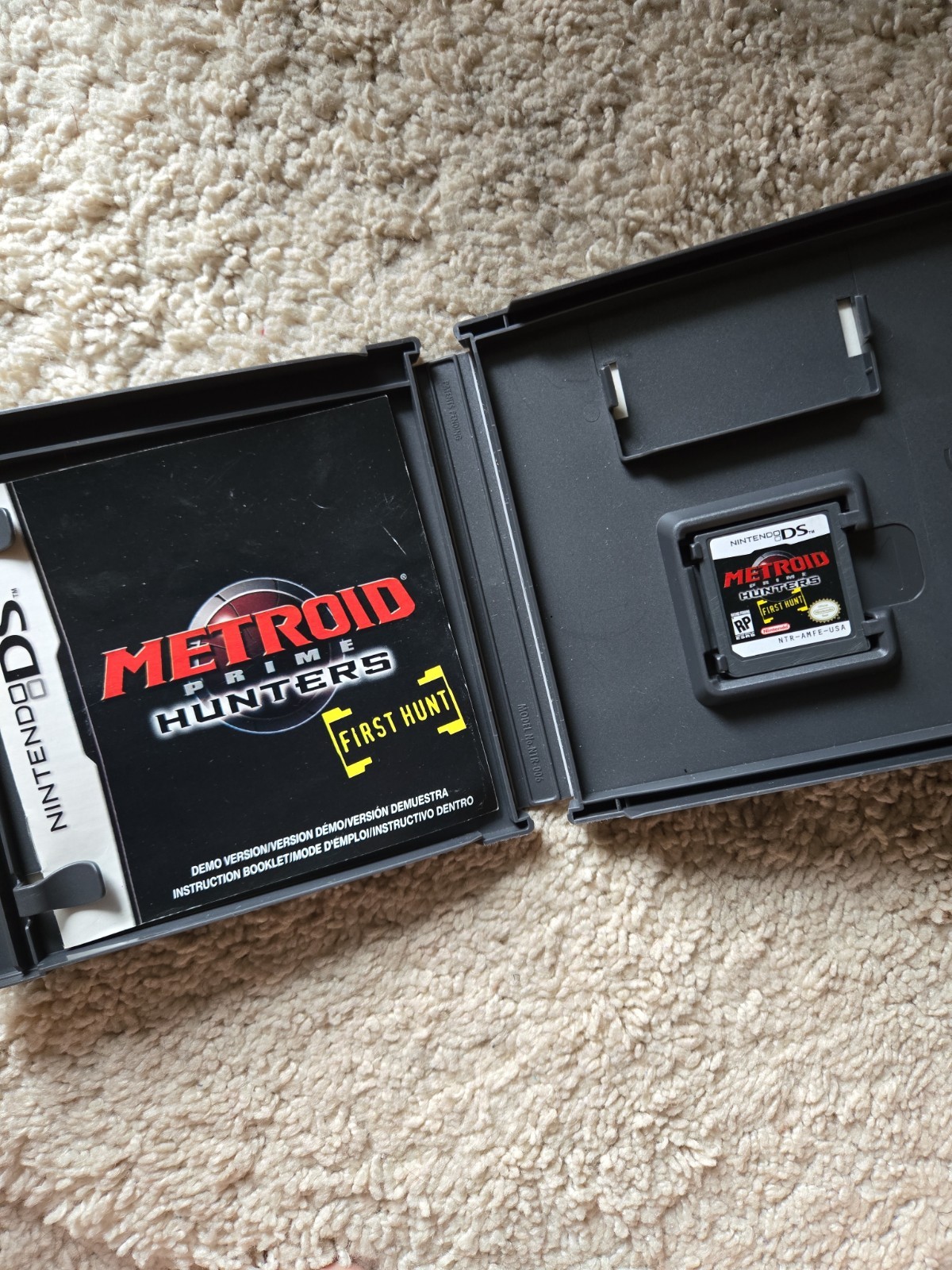 Metroid Prime: Hunters First Hunt Nintendo DS 2006 Authentic With Manual