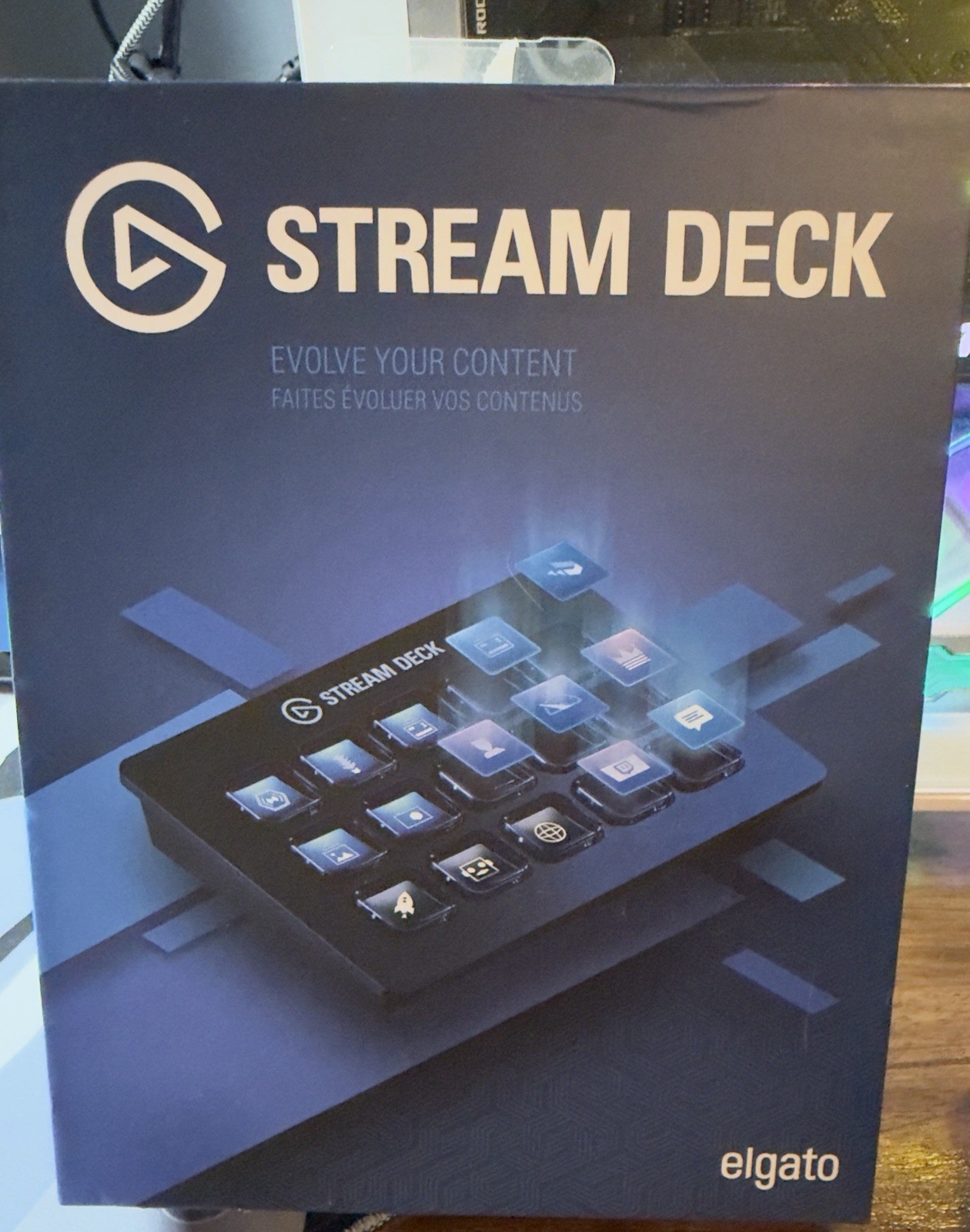 Elgato Stream Deck Live Content Creation Controller – Black, 15 Keys