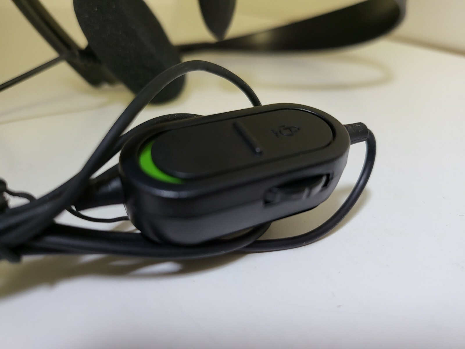 NEW GENUINE OEM MICROSOFT XBOX 360 CHAT HEADSET W/ BOOM MIC VOLUME CONTROL 15F