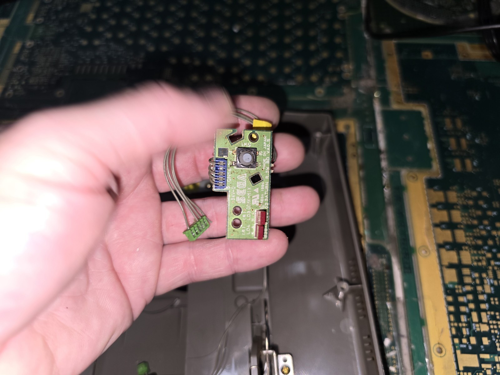 Sega Japan Saturn Greenish Top Cover Reset Button Board 839-0709-02 ONLY-READ