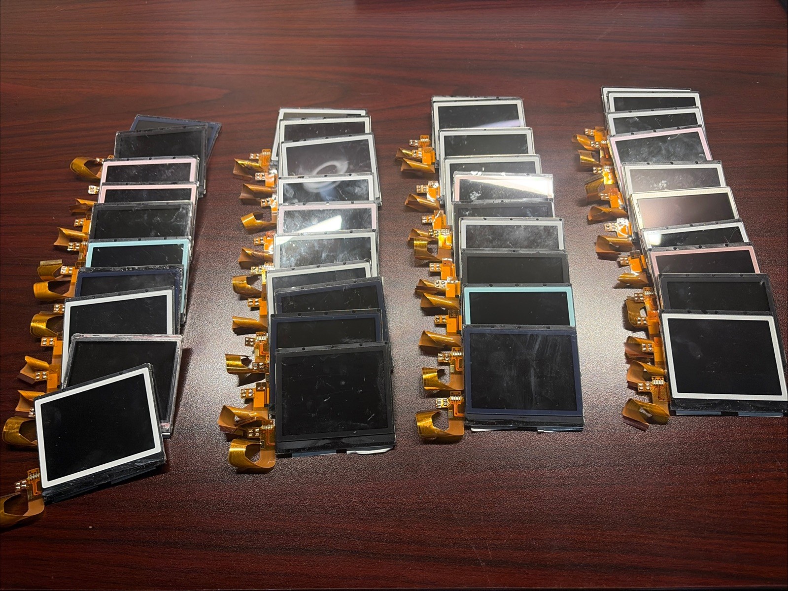 Lot of 40 – Broken Top LCD Screen for Nintendo DS Lite For Parts