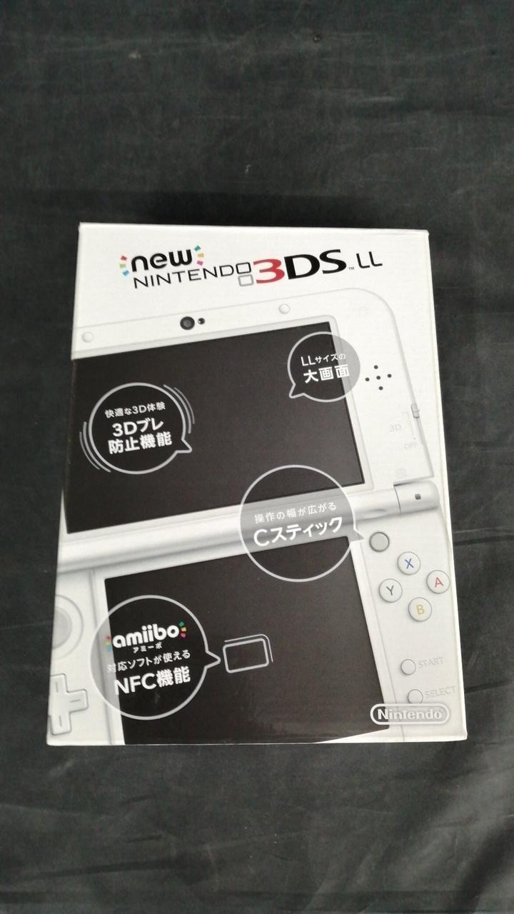 New Nintendo 3DS XL (LL) RED-001 Original Box with Accessories A2469