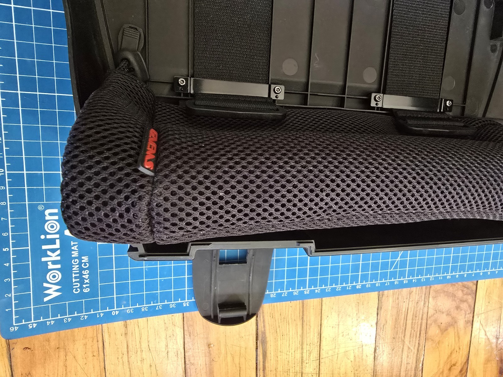 GAEMS G155 PORTABLE GAMING MONITOR TRAVEL CASE- PS3 SLIM & XBOX 360(23199-11)