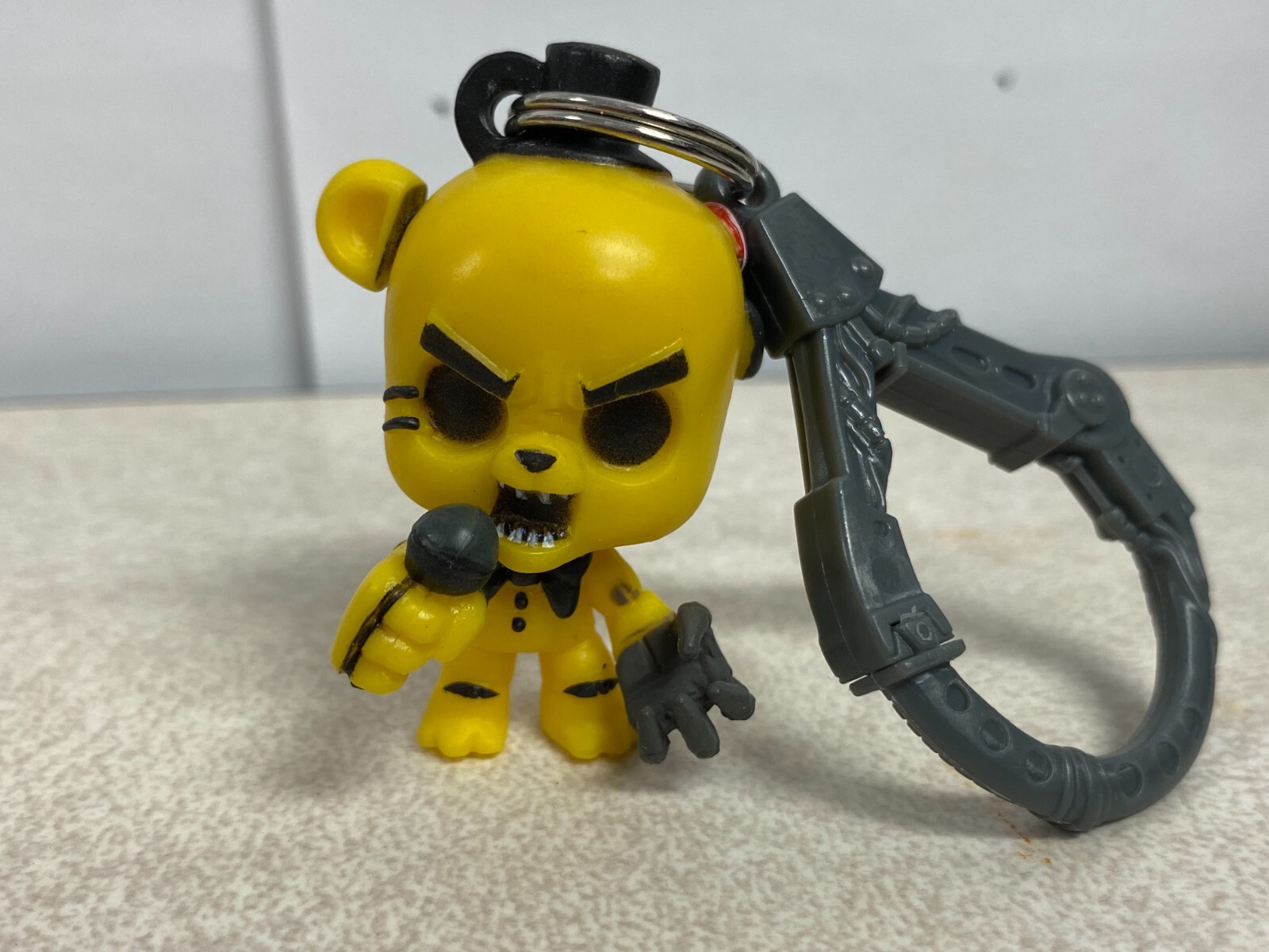 Lot 2 Keychain Backpack Hanger Clip Golden Freddy Foxy Five Nights at Freddy’s