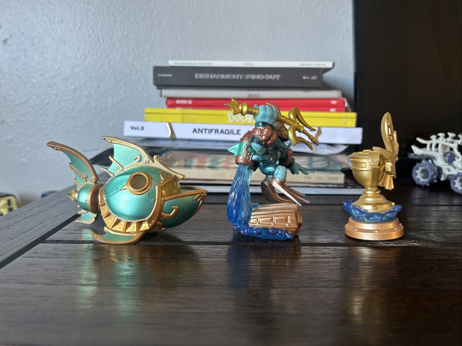 Skylander Deep Dove Gill Grunt, Vehicle, The Reef Ripper, Alongside Sea Thophy