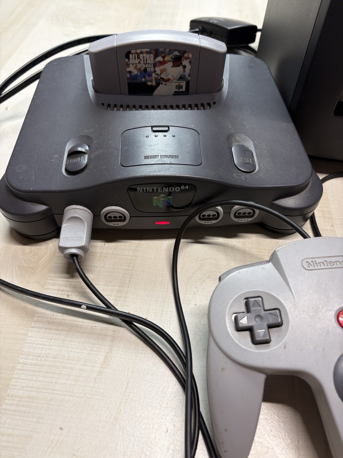 Nintendo 64 N64 Console Bundle with OEM Controller & Hookups
