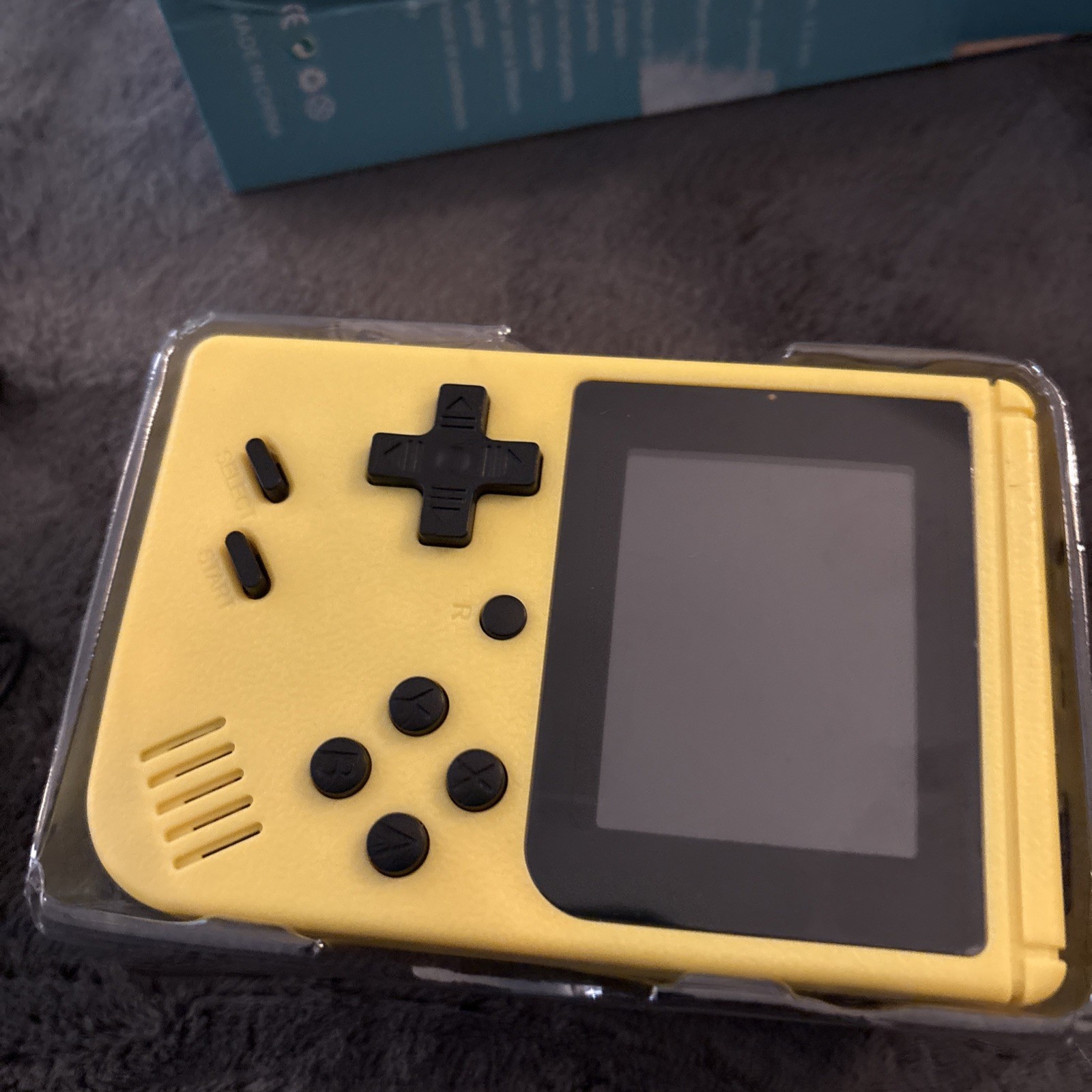 GAME BOX PLUS COMES WITH Hundreds Of Games Built In Games Rechargeable/2 Devices