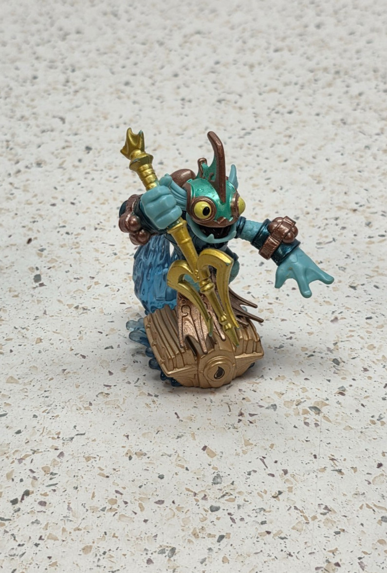 Skylanders Superchargers Deep Dive Gill Grunt Character Figure Video Game Toy
