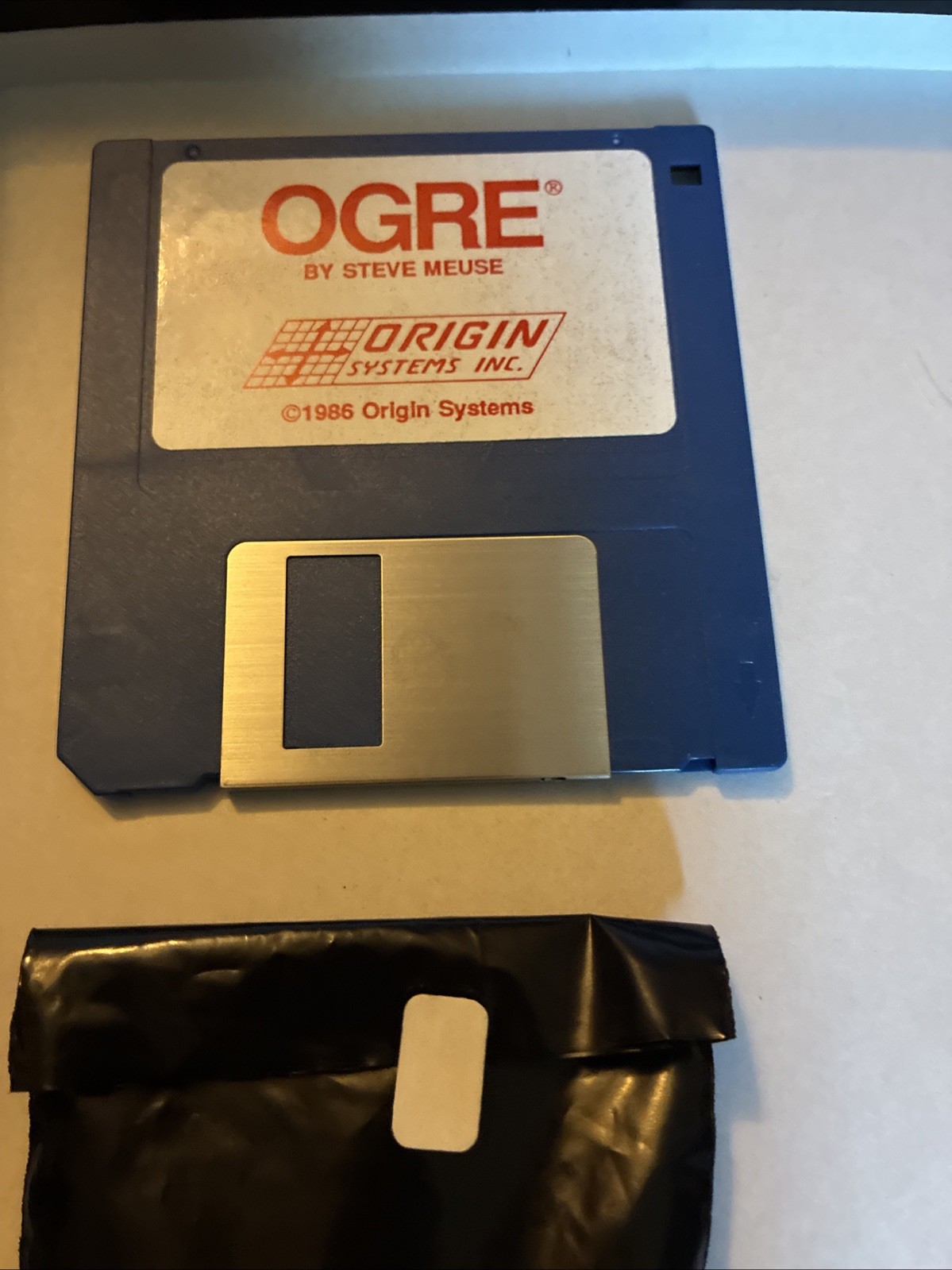 Ogre (1986) Macintosh – 100% COMPLETE – Rare Origin Badge & Sticker Sheet